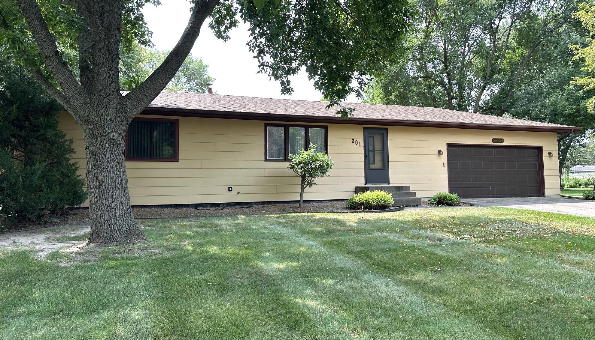 1st image of 301 Cottonwood Ave Ne, Saint Michael, MN 55376 | MLS# 7123269