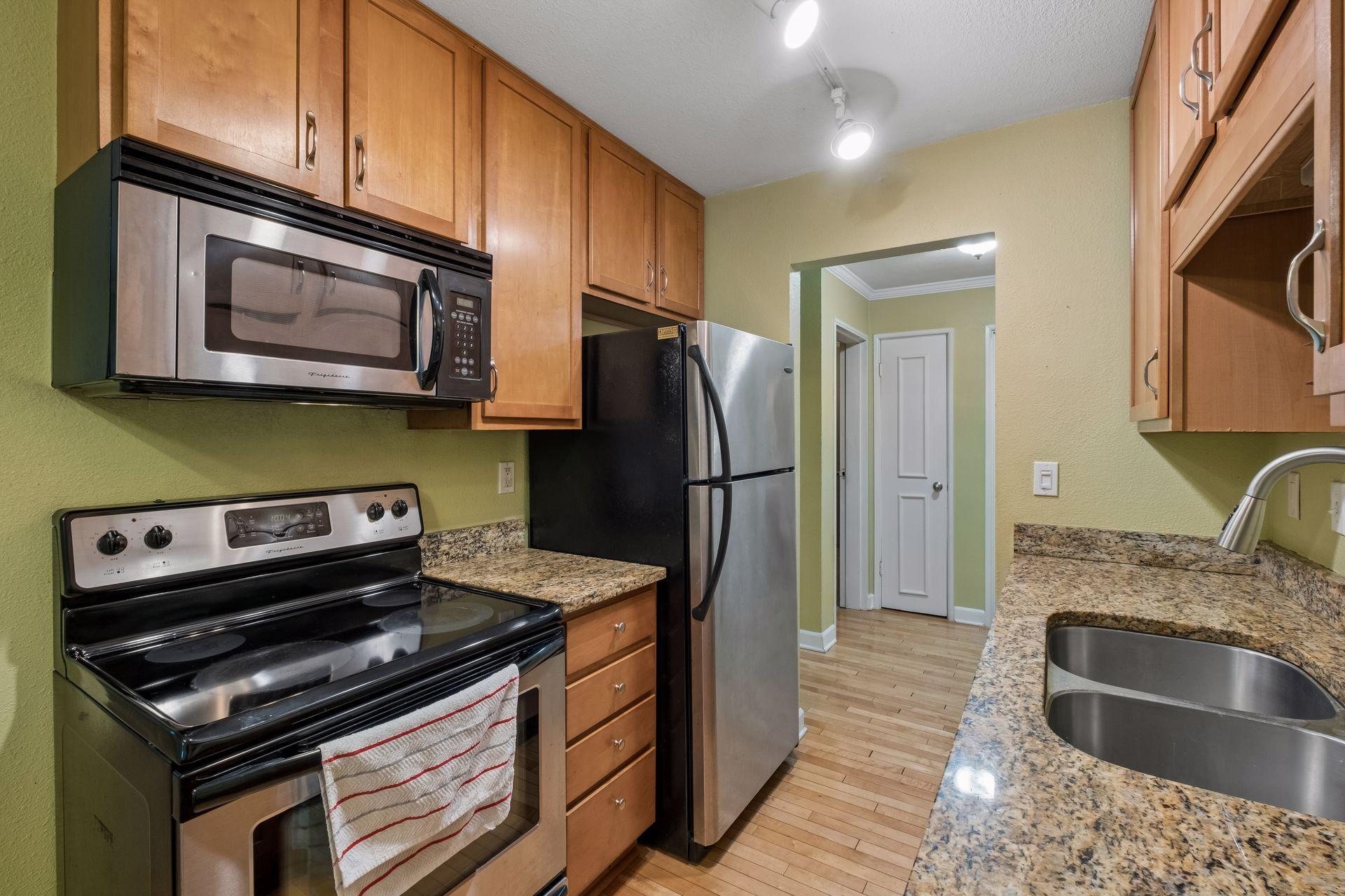 4th image of 2732 Grand Ave S, Minneapolis, MN 55408