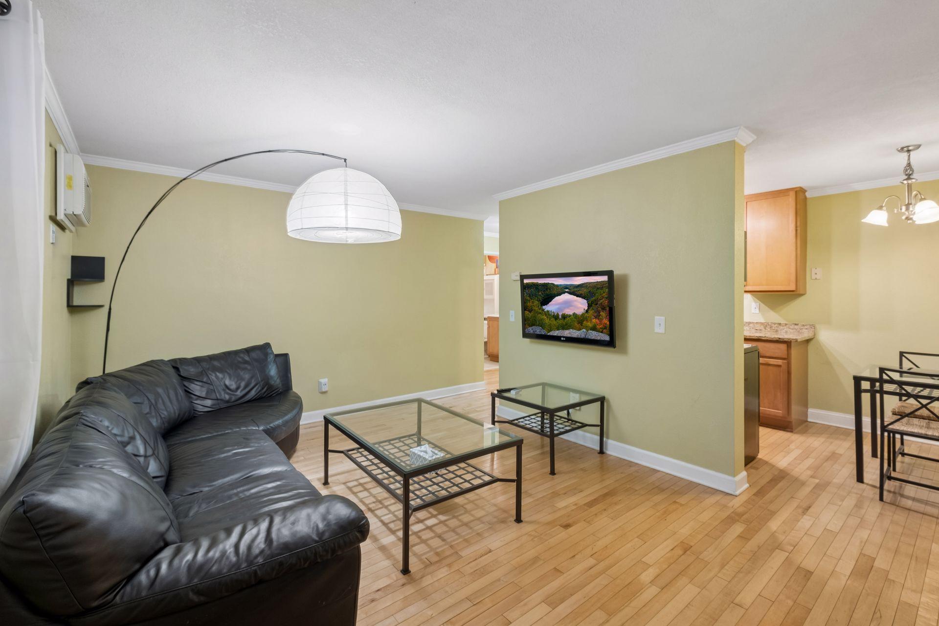 3rd image of 2732 Grand Ave S, Minneapolis, MN 55408