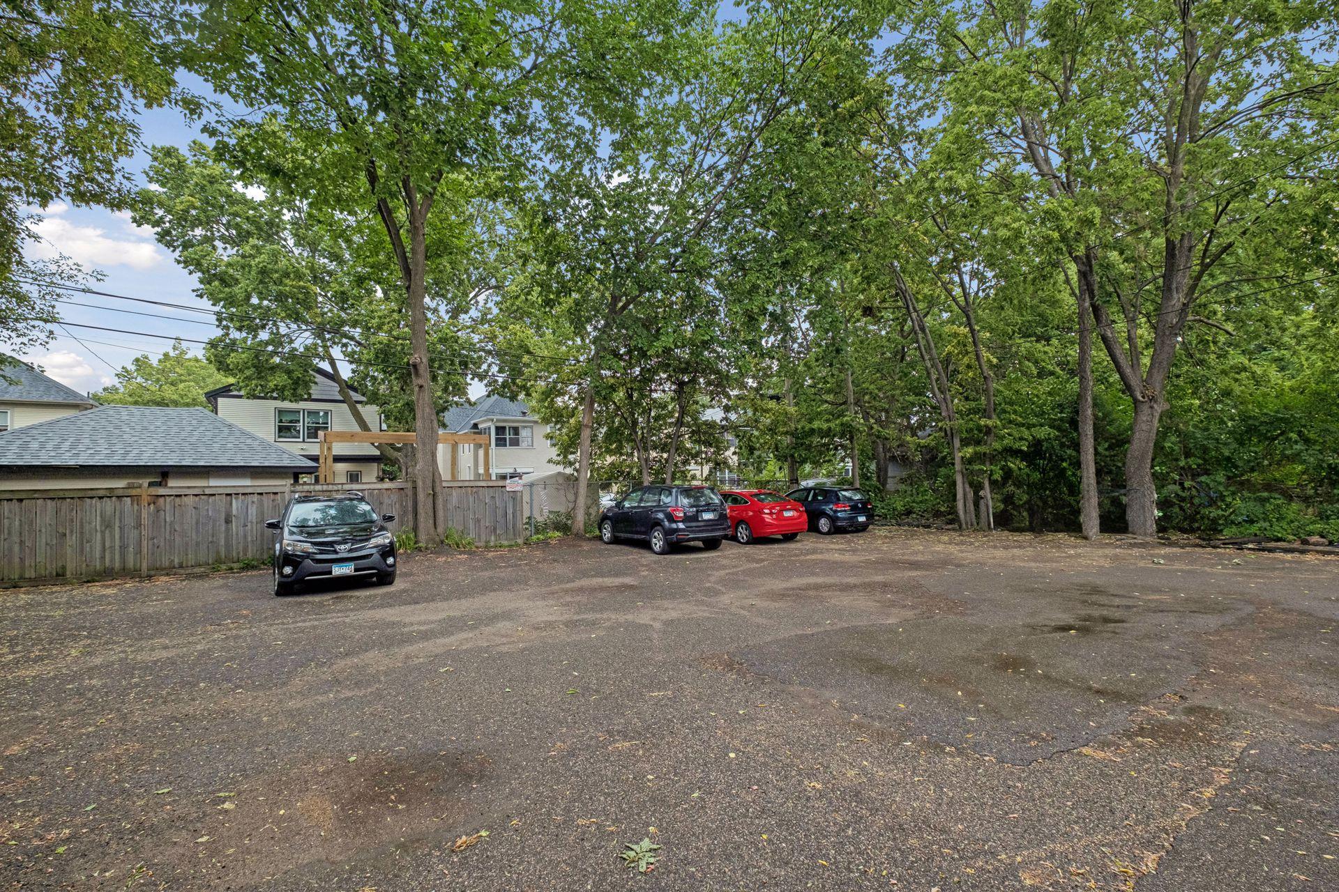 12th image of 2732 Grand Ave S #1, Minneapolis, MN 55408 | MLS# 7123277