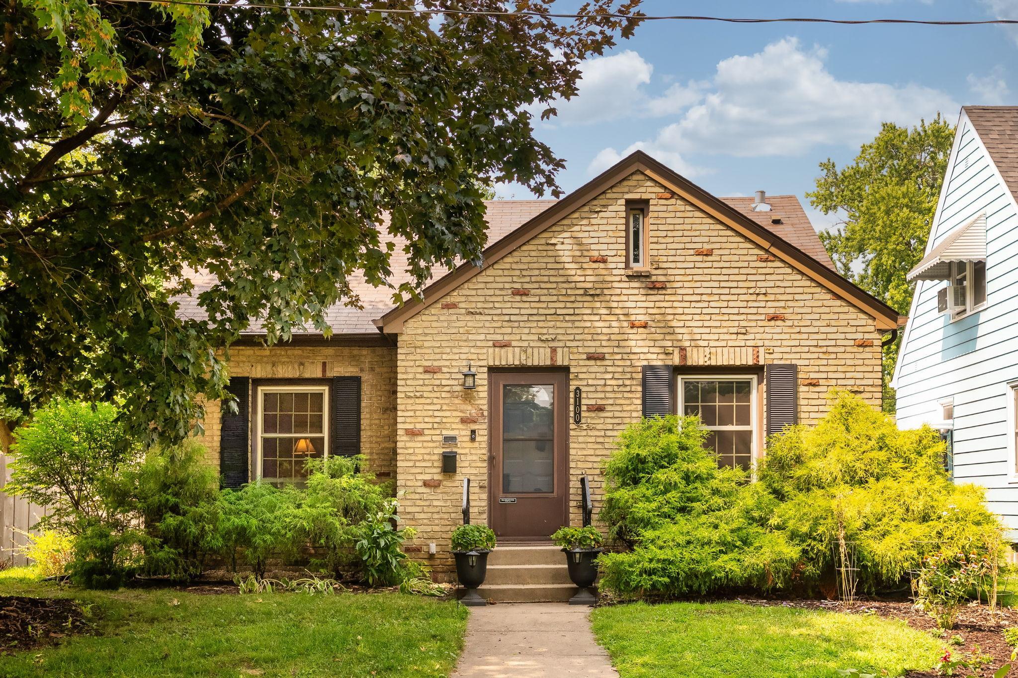 1st image of 3100 Benjamin St Ne, Minneapolis, MN 55418 | MLS# 7123302