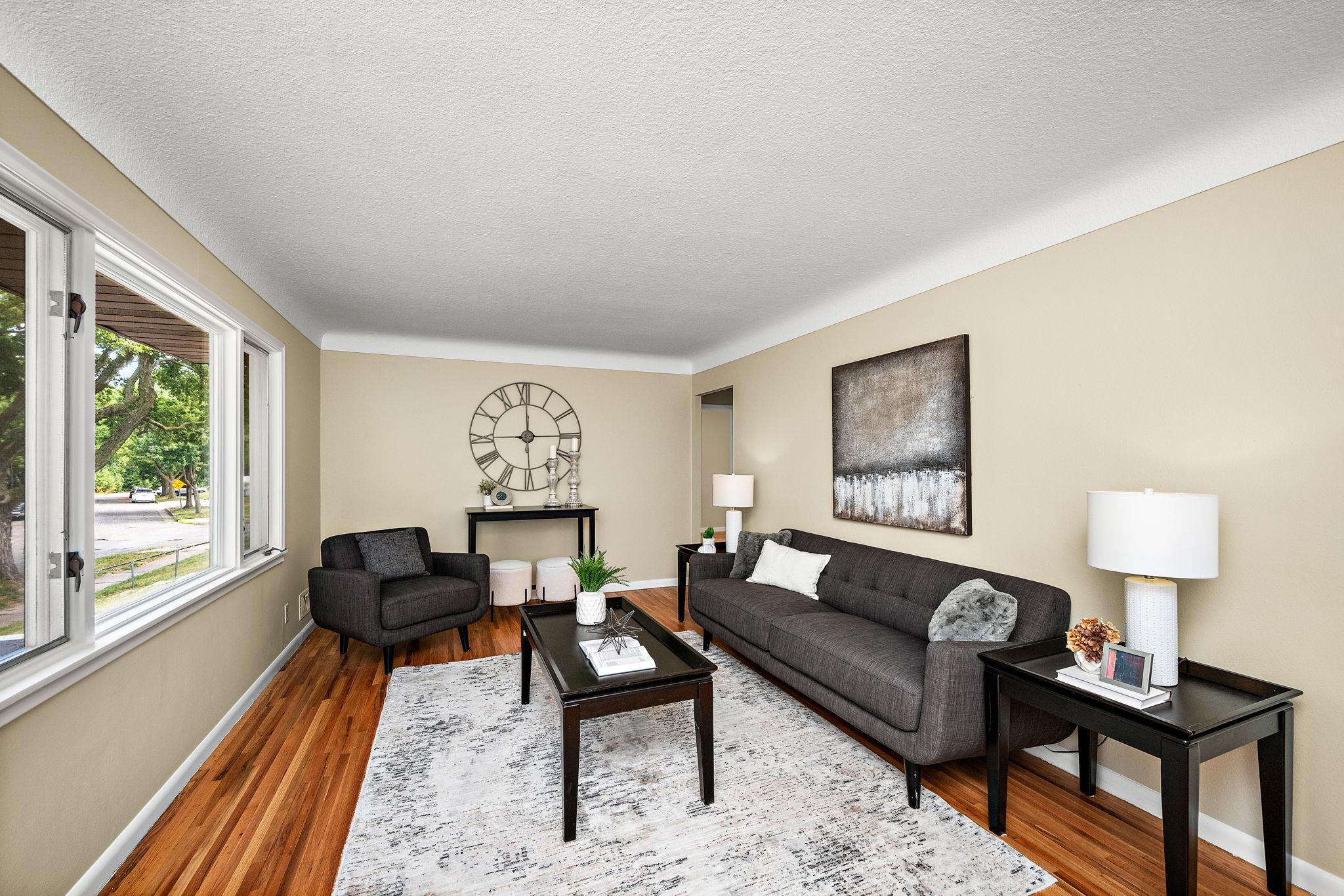 2nd image of 1418 Mechanic Ave, Saint Paul, MN 55106 | MLS# 7123322