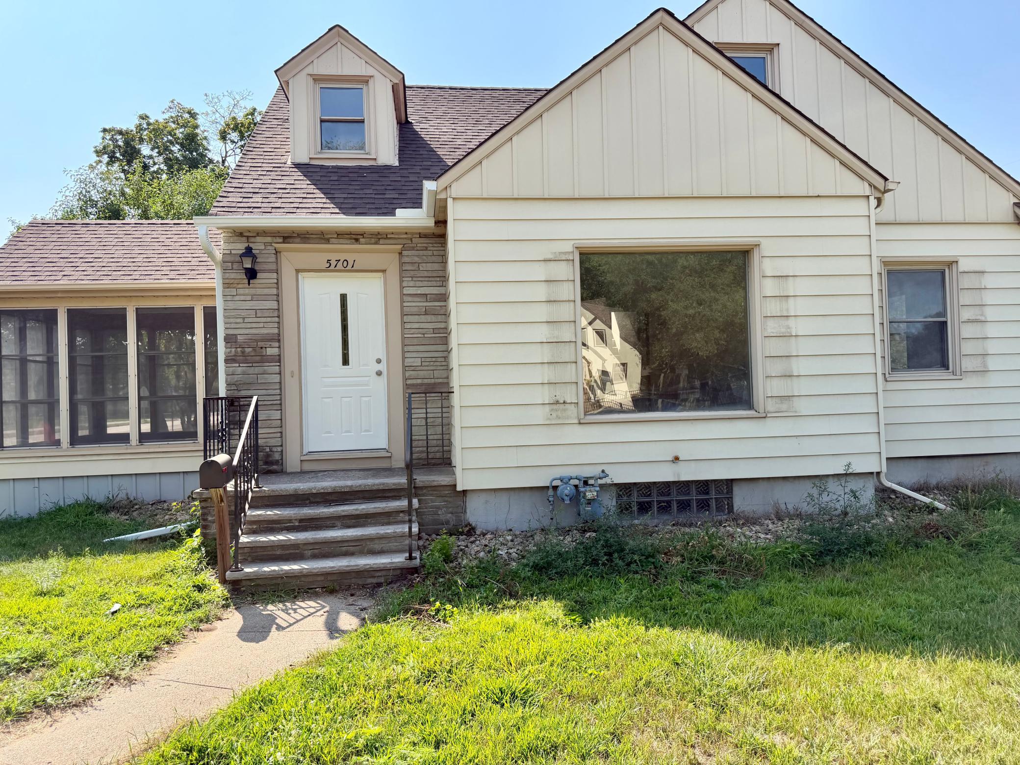 2nd image of 5701 Humboldt Ave N, Minneapolis, MN 55430 | MLS# 7123330