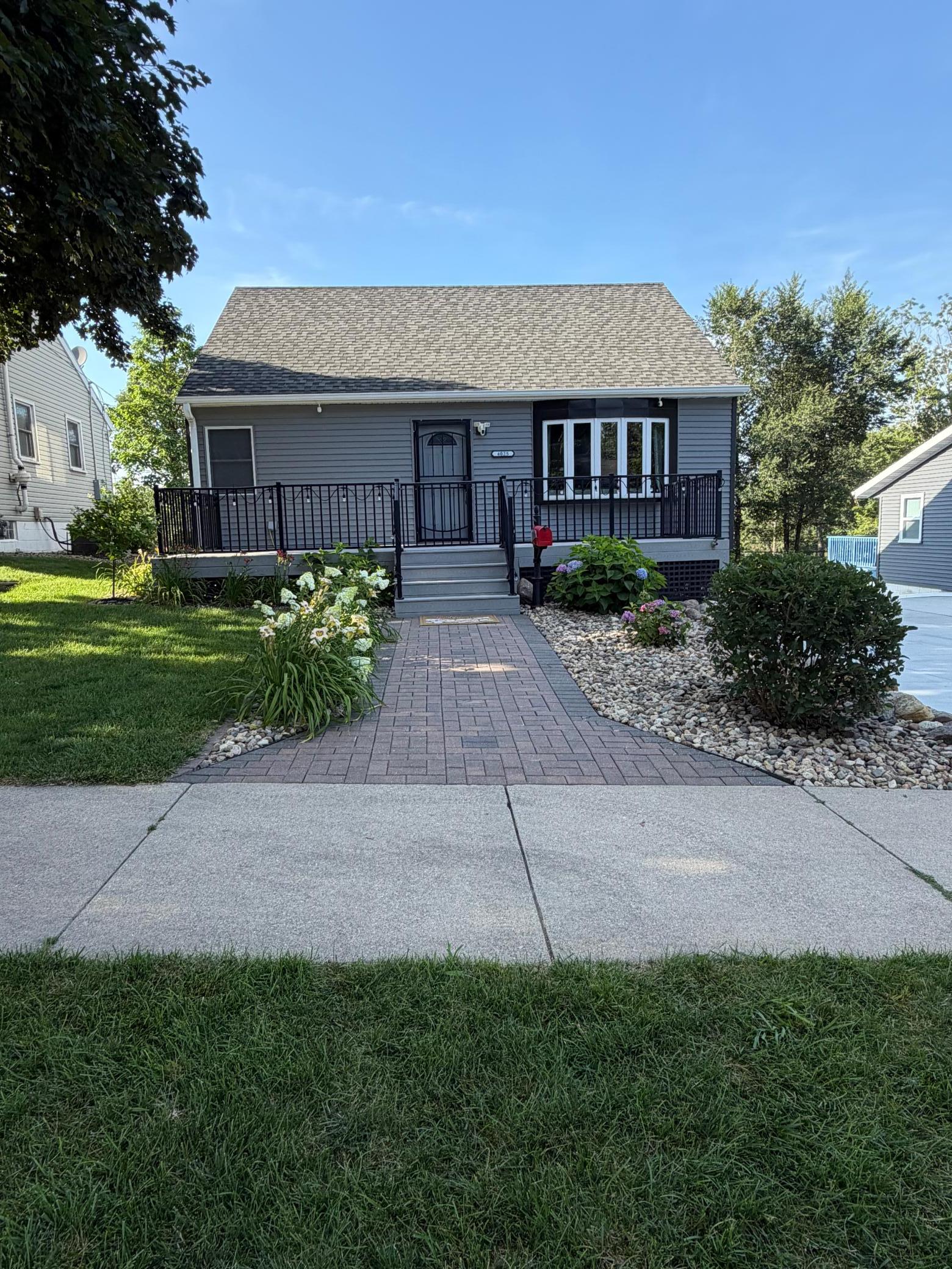 2nd image of 4025 7th Pl Nw, Rochester, MN 55901 | MLS# 7123358