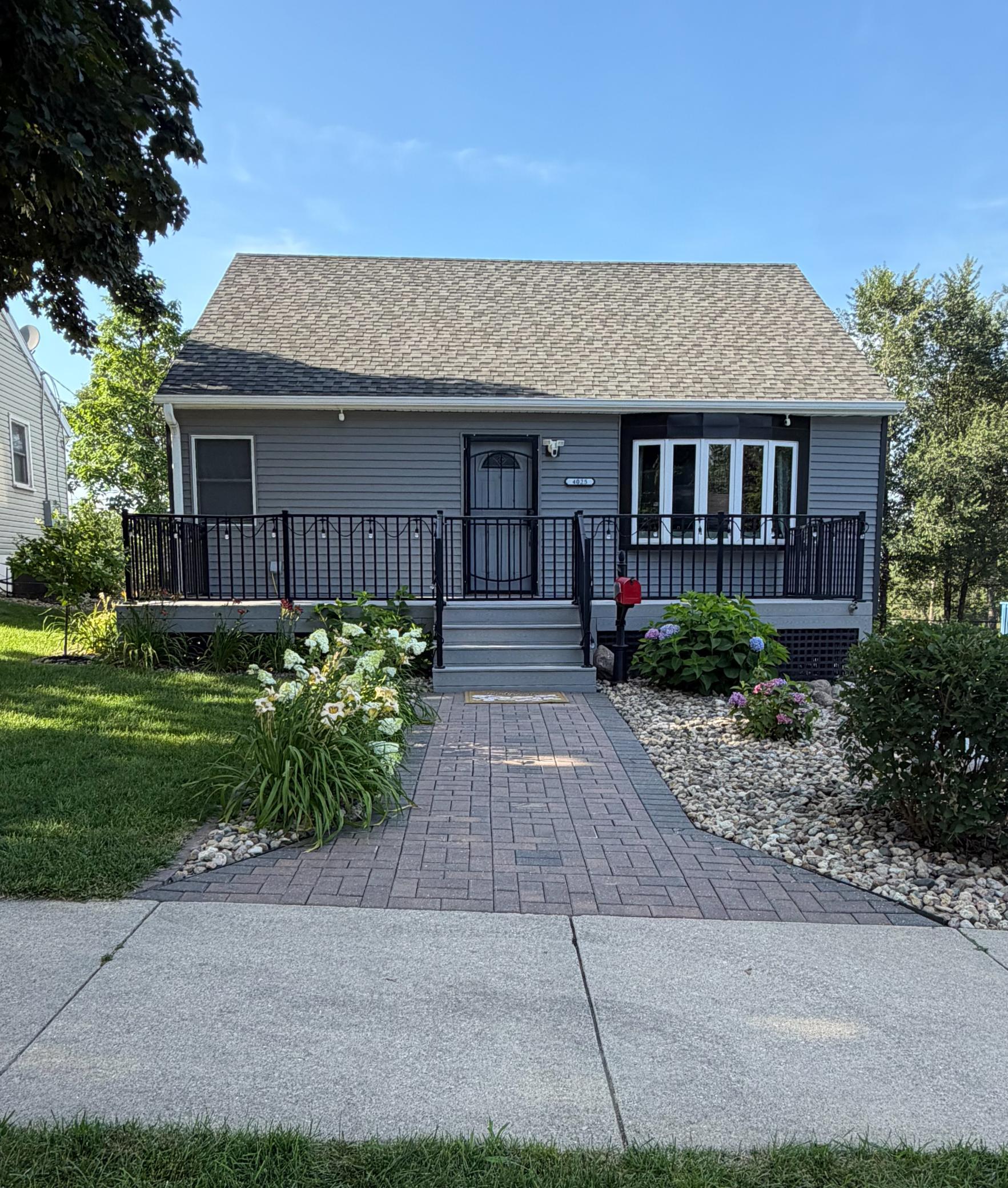 1st image of 4025 7th Pl Nw, Rochester, MN 55901 | MLS# 7123358