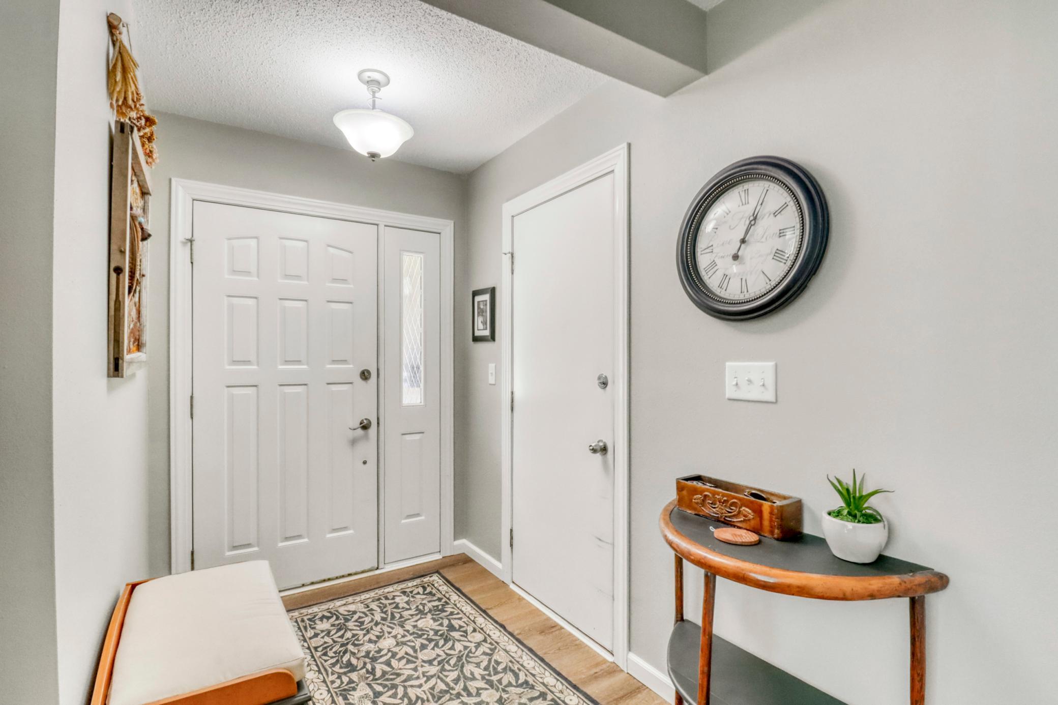 4th image of 1047 Highwood Cir, Detroit Lakes, MN 56501 | MLS# 7123399