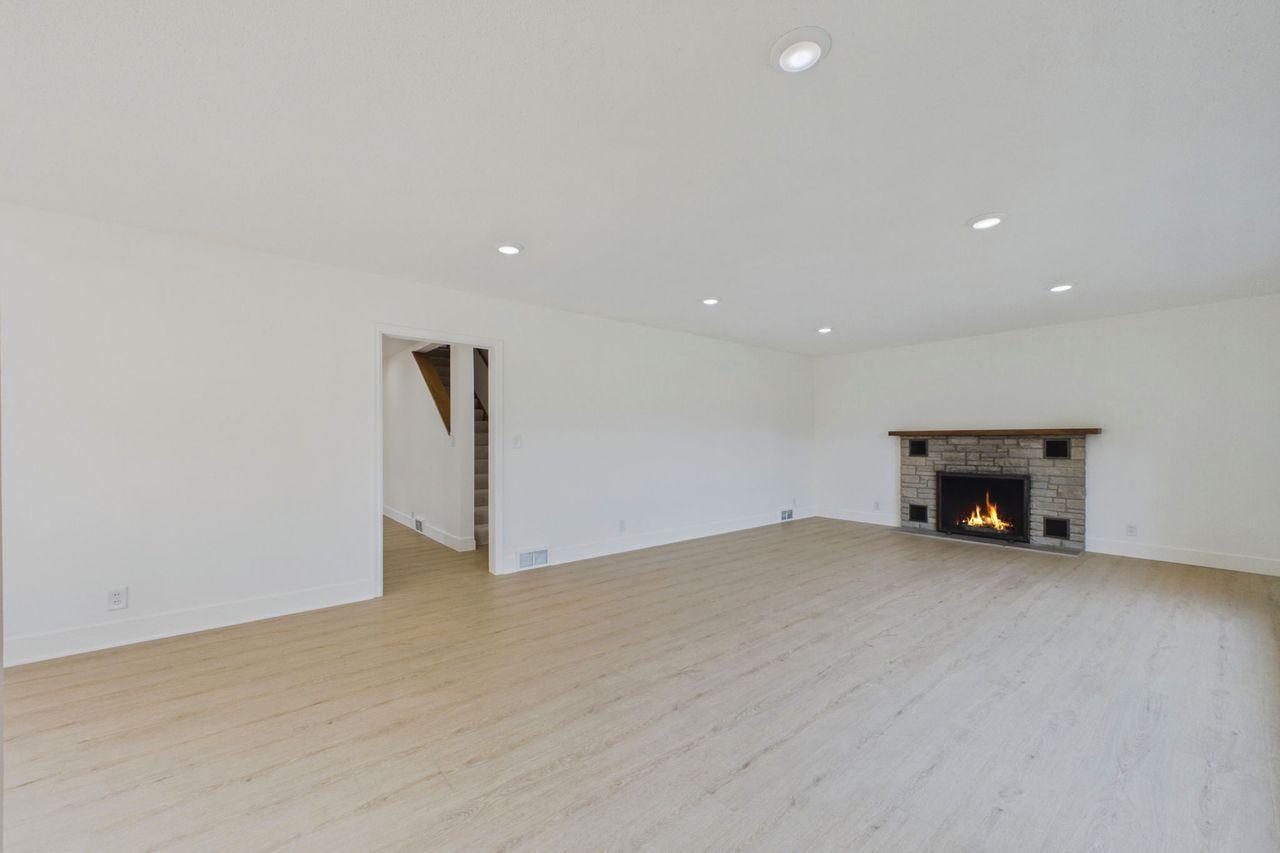 4th image of 542 3Rd Ave, Excelsior, MN 55331 | MLS# 7123402