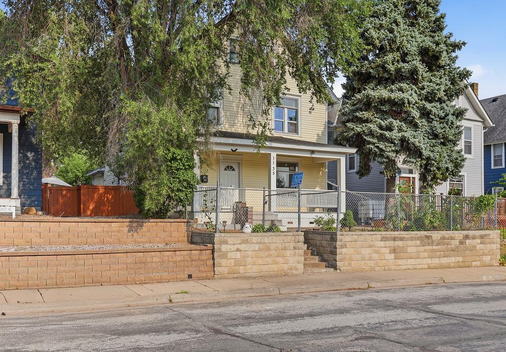 2nd image of 1135 Washington St Ne, Minneapolis, MN 55413 | MLS# 7123418
