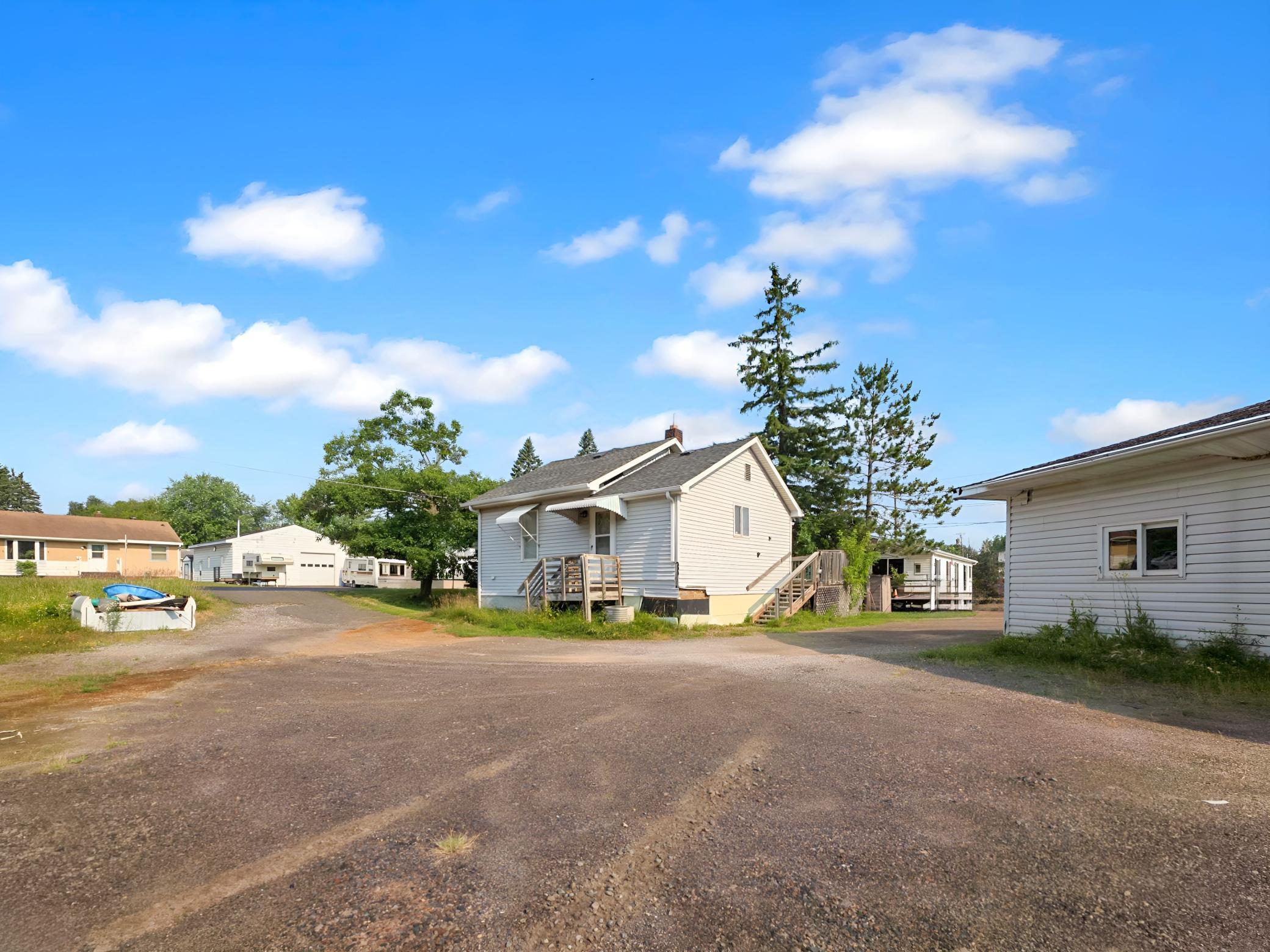 2nd image of 114 S Arlington Ave, Duluth, MN 55811 | MLS# 7123438