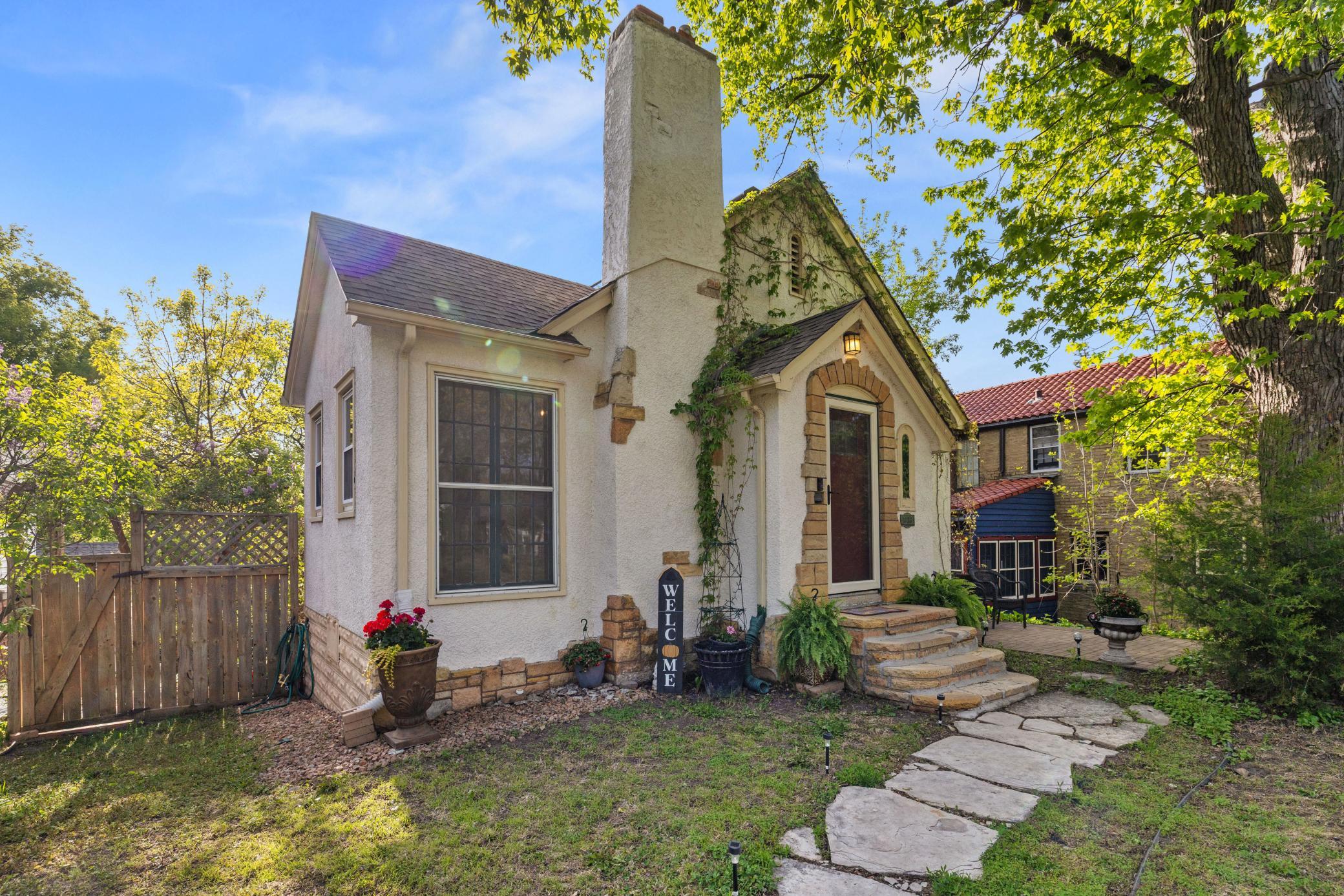 2nd image of 1136 Xerxes Ave S, Minneapolis, MN 55405 | MLS# 7123442
