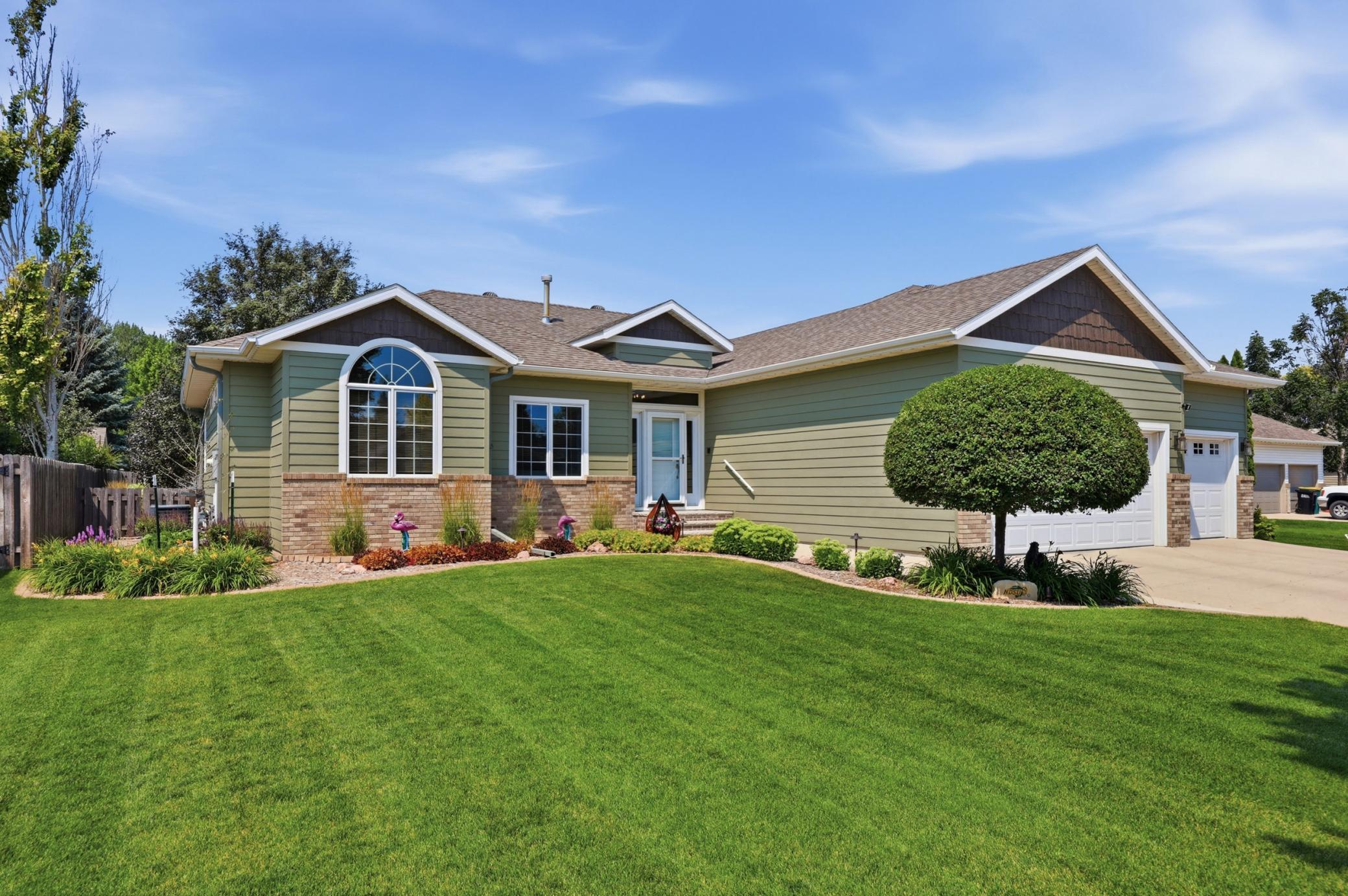 2nd image of 2040 Ruxton Ct, West Fargo, ND 58078 | MLS# 7123457