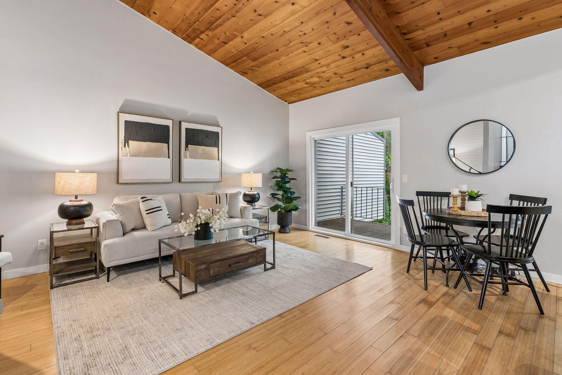 1st image of 13806 Heywood Ct, Saint Paul, MN 55124 | MLS# 7123465