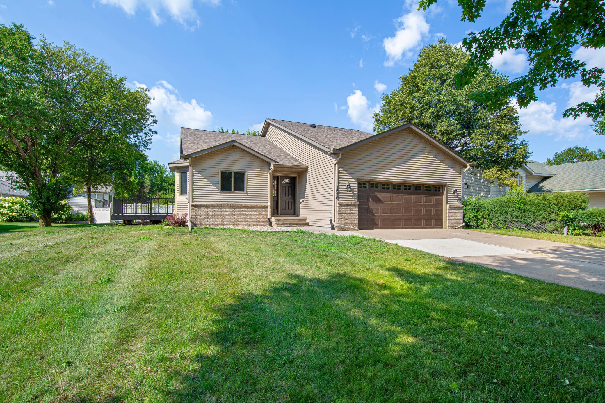 1st image of 1676 Castle Dr, North Mankato, MN 56003 | MLS# 7123487