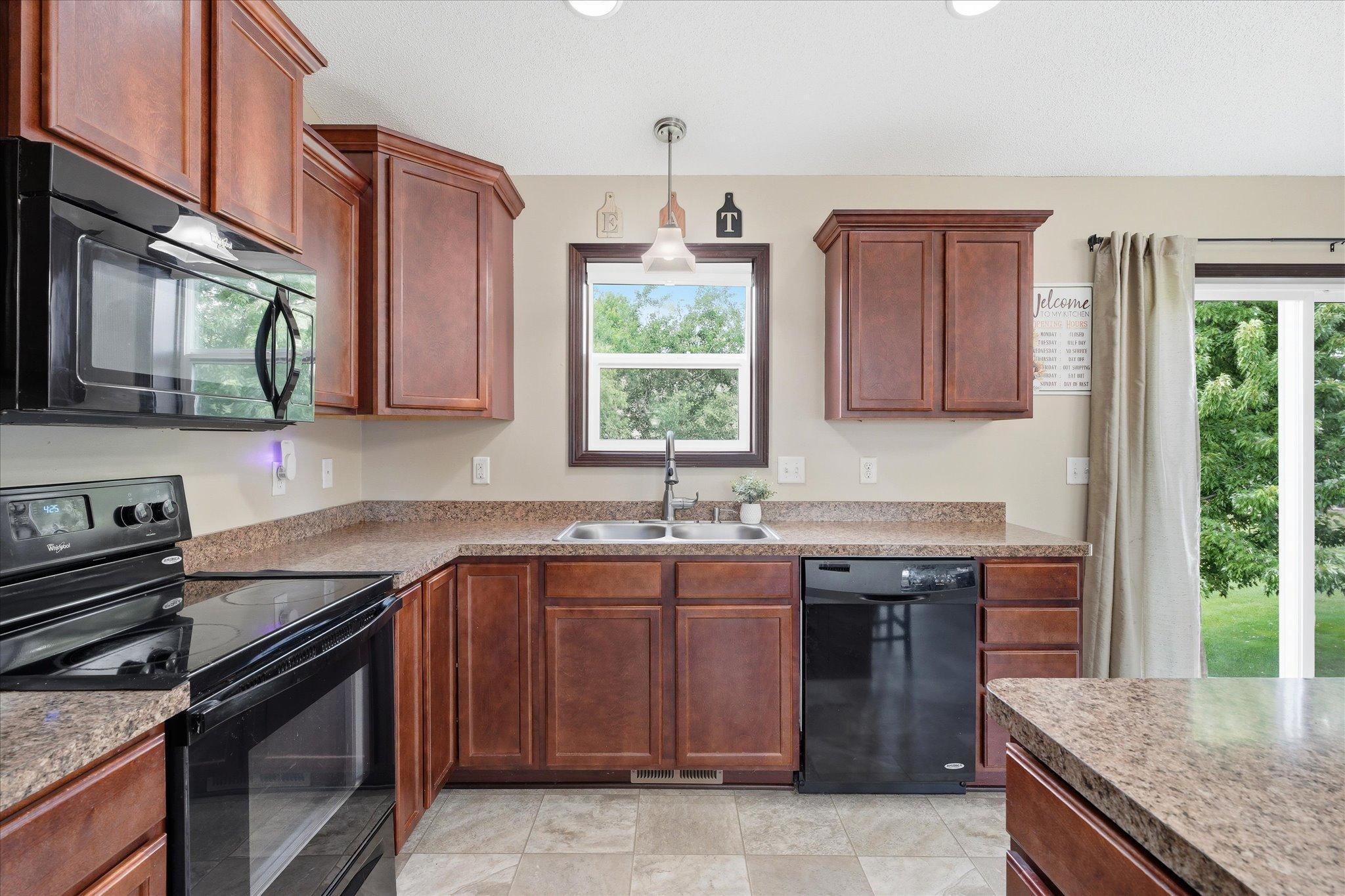2nd image of 1805 10th St Ne, Buffalo, MN 55313 | MLS# 7123490