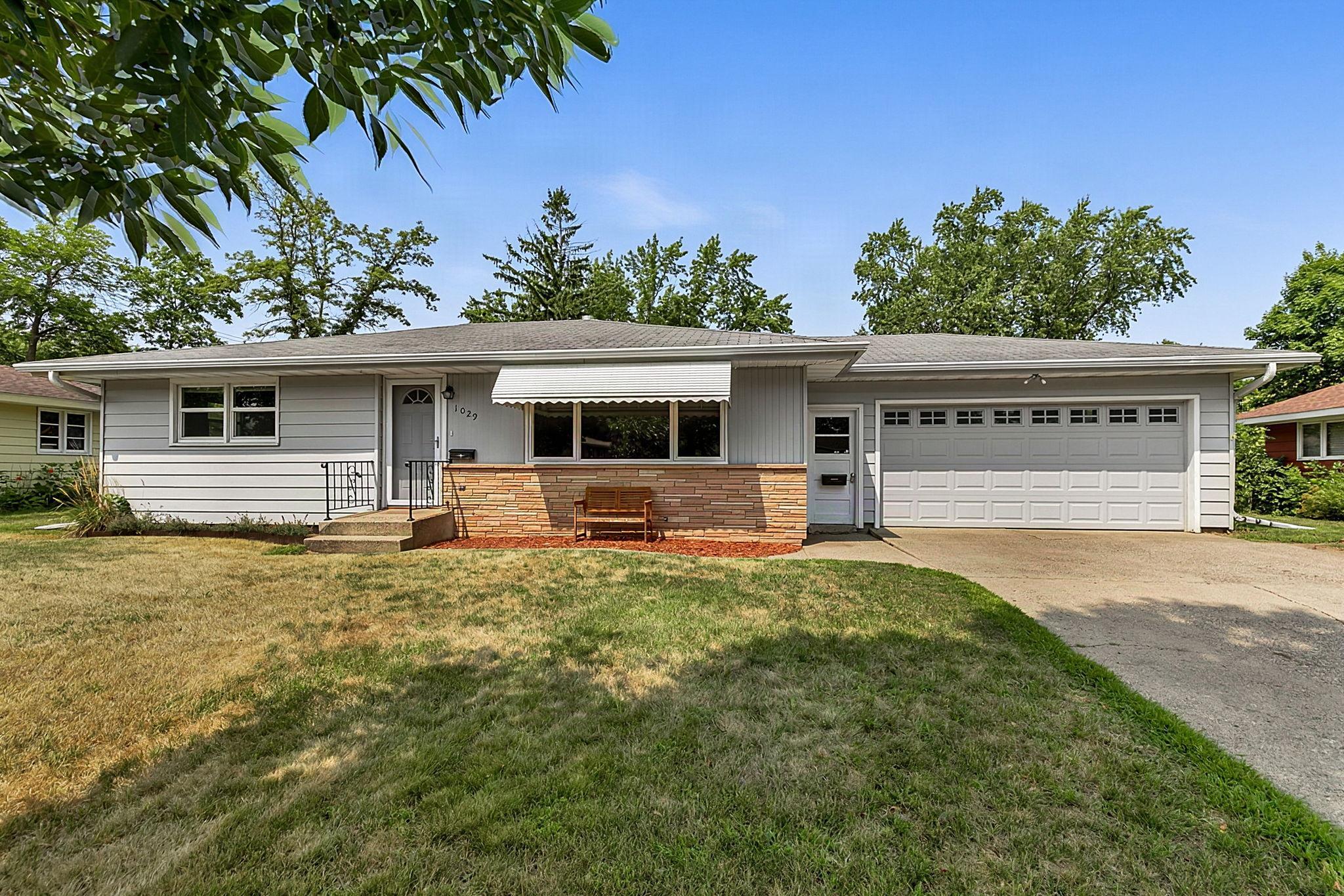 1st image of 1029 24th Ave N, Saint Cloud, MN 56303 | MLS# 7123528