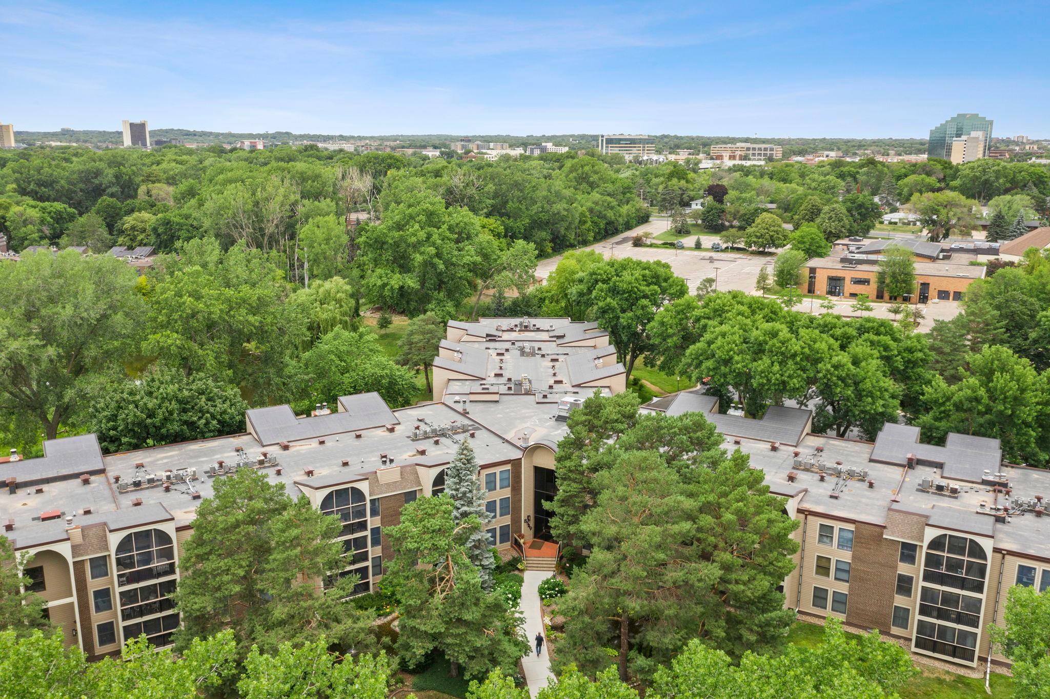 2nd image of 8549 Irwin Rd, Minneapolis, MN 55437