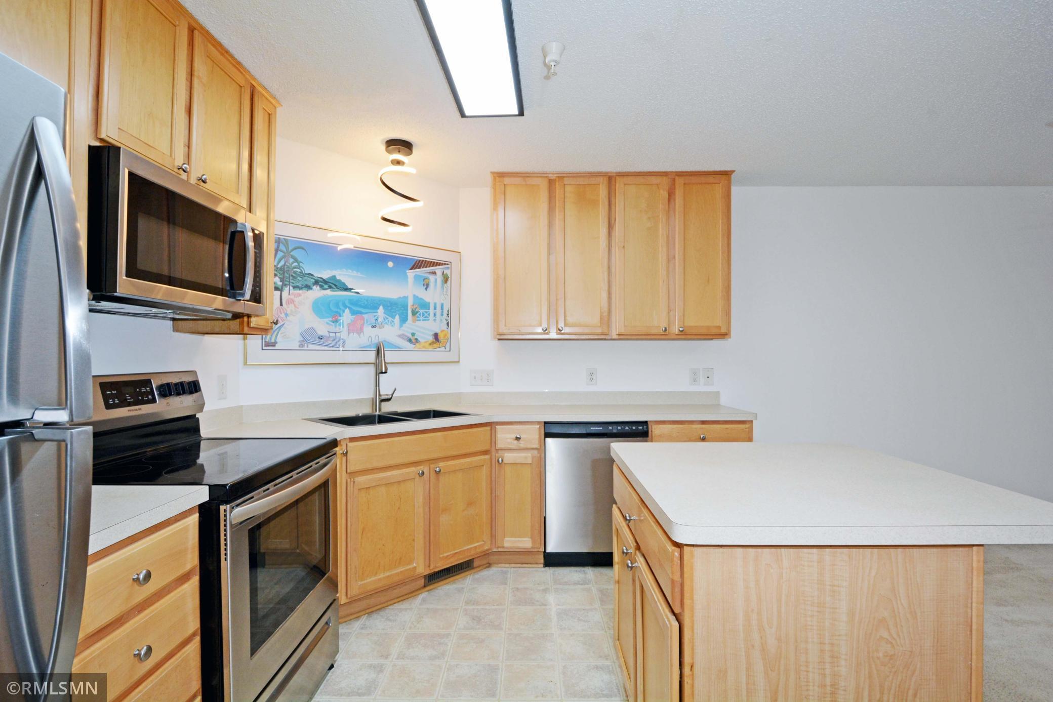 1st image of 17565 69th Pl N #207, Maple Grove, MN 55311 | MLS# 7123588