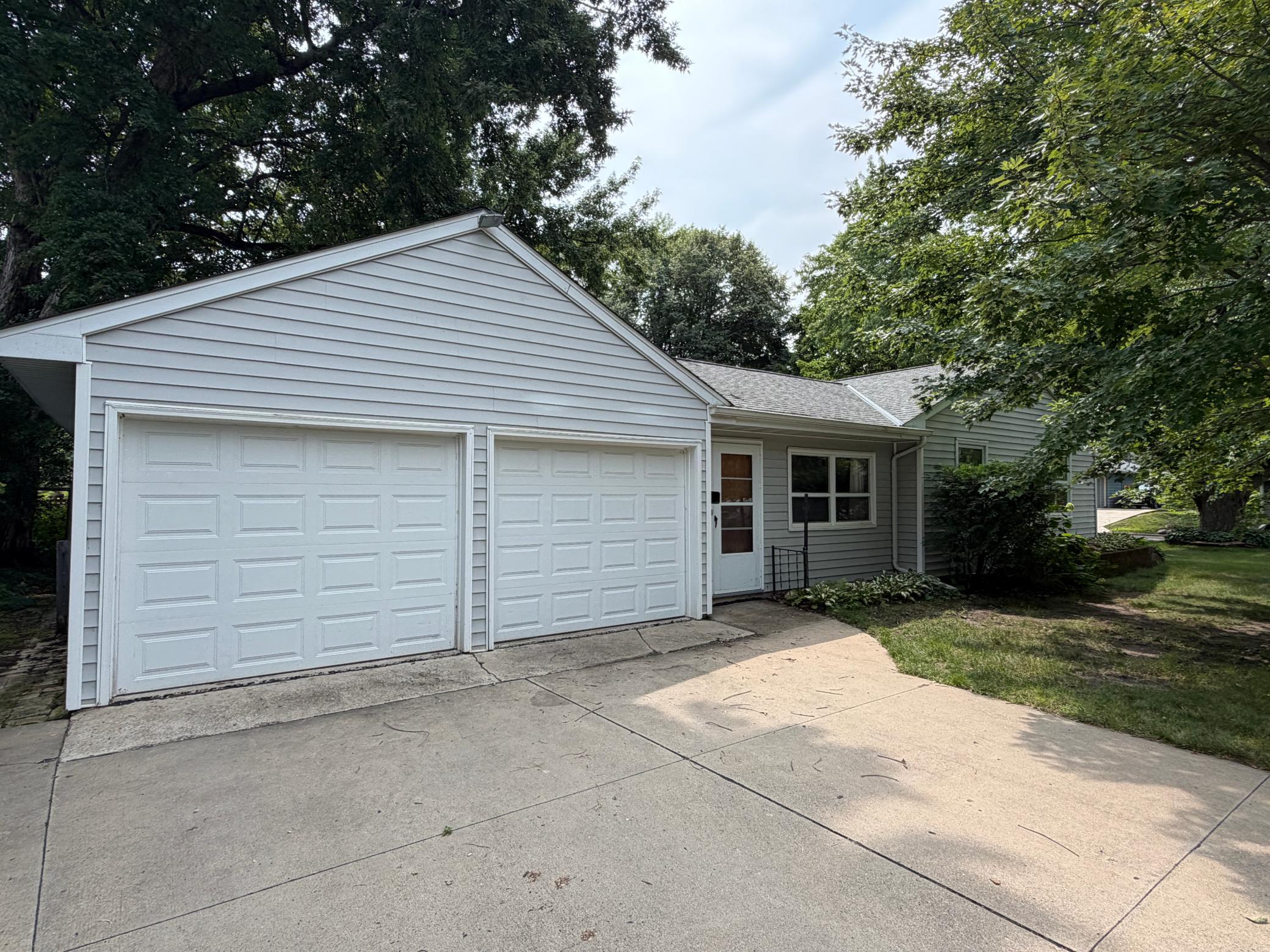 2nd image of 3 Fareway Dr, Northfield, MN 55057 | MLS# 7123596