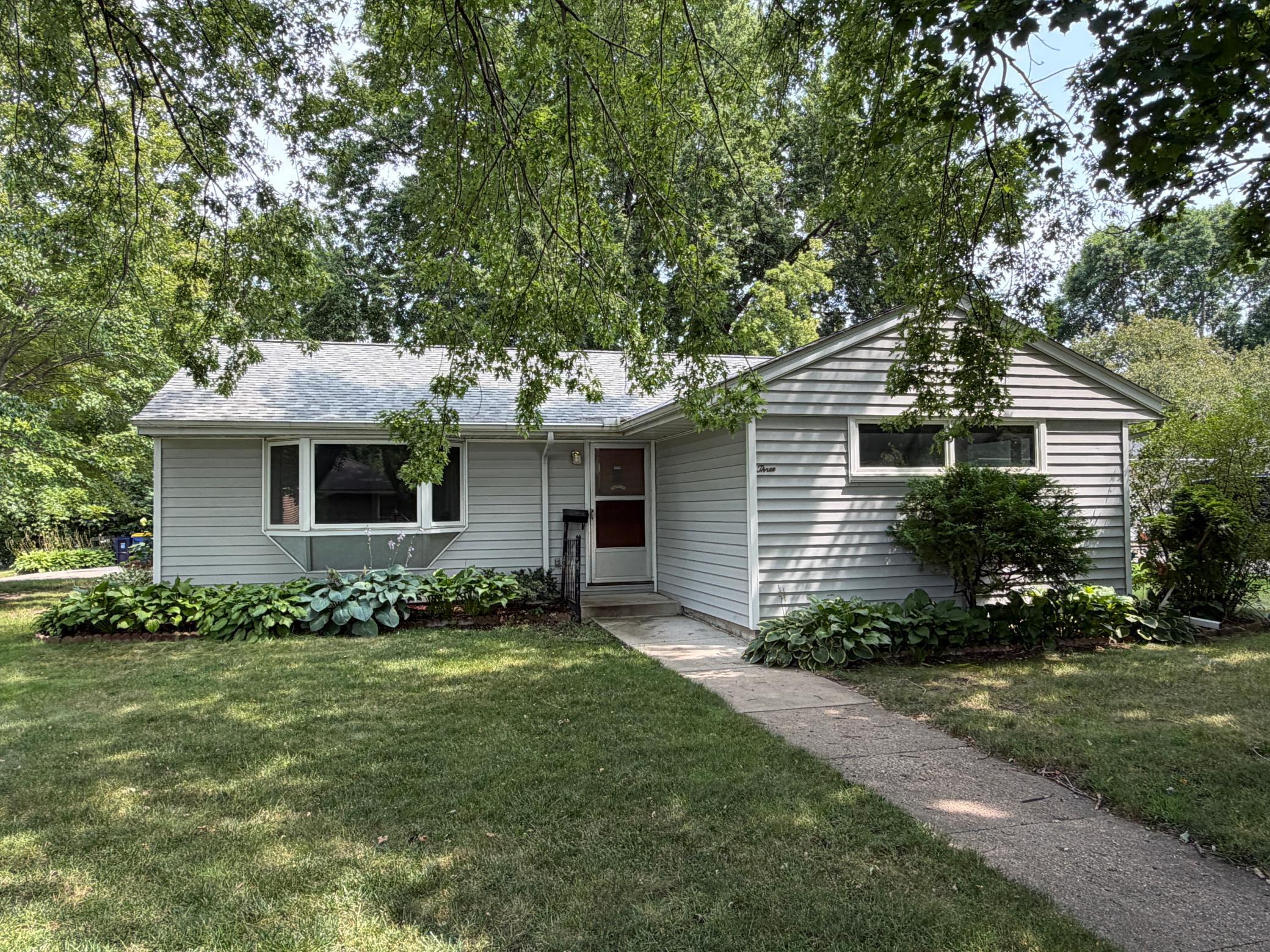 1st image of 3 Fareway Dr, Northfield, MN 55057 | MLS# 7123596