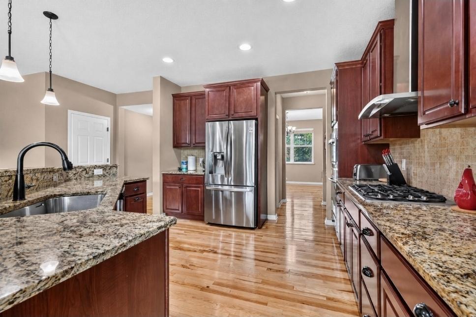 4th image of 16991 Evening Ter, Lakeville, MN 55044 | MLS# 7123608