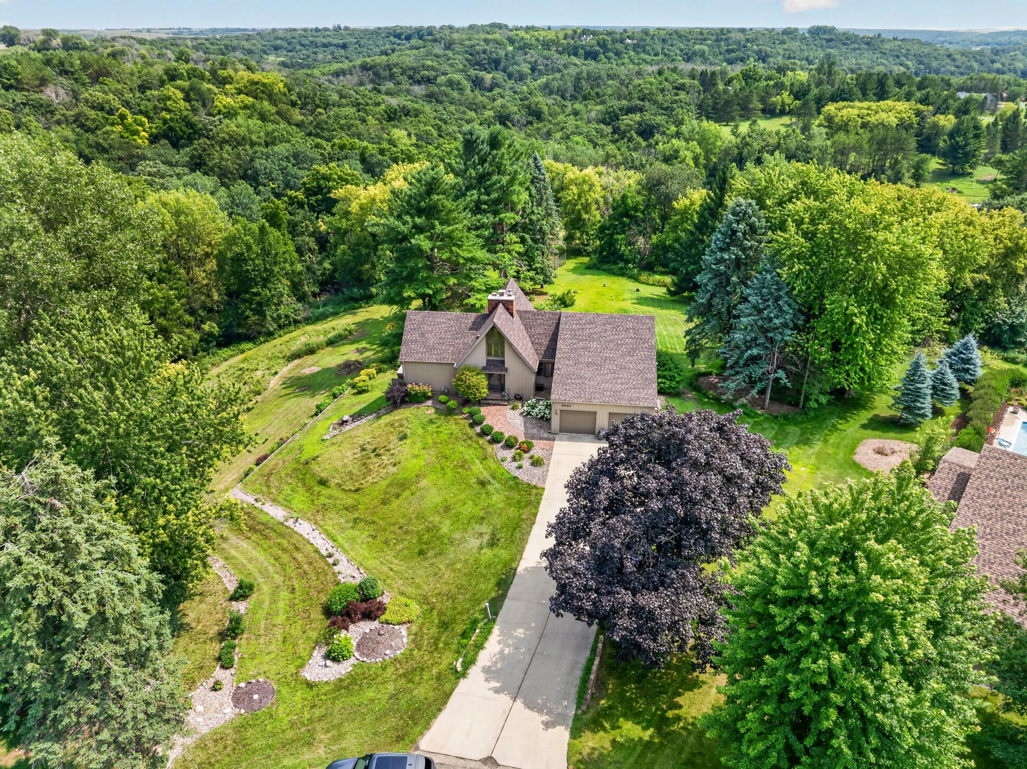 3rd image of 3640 Ne Lakeview Ct Ne, Rochester, MN 55906 | MLS# 7123630
