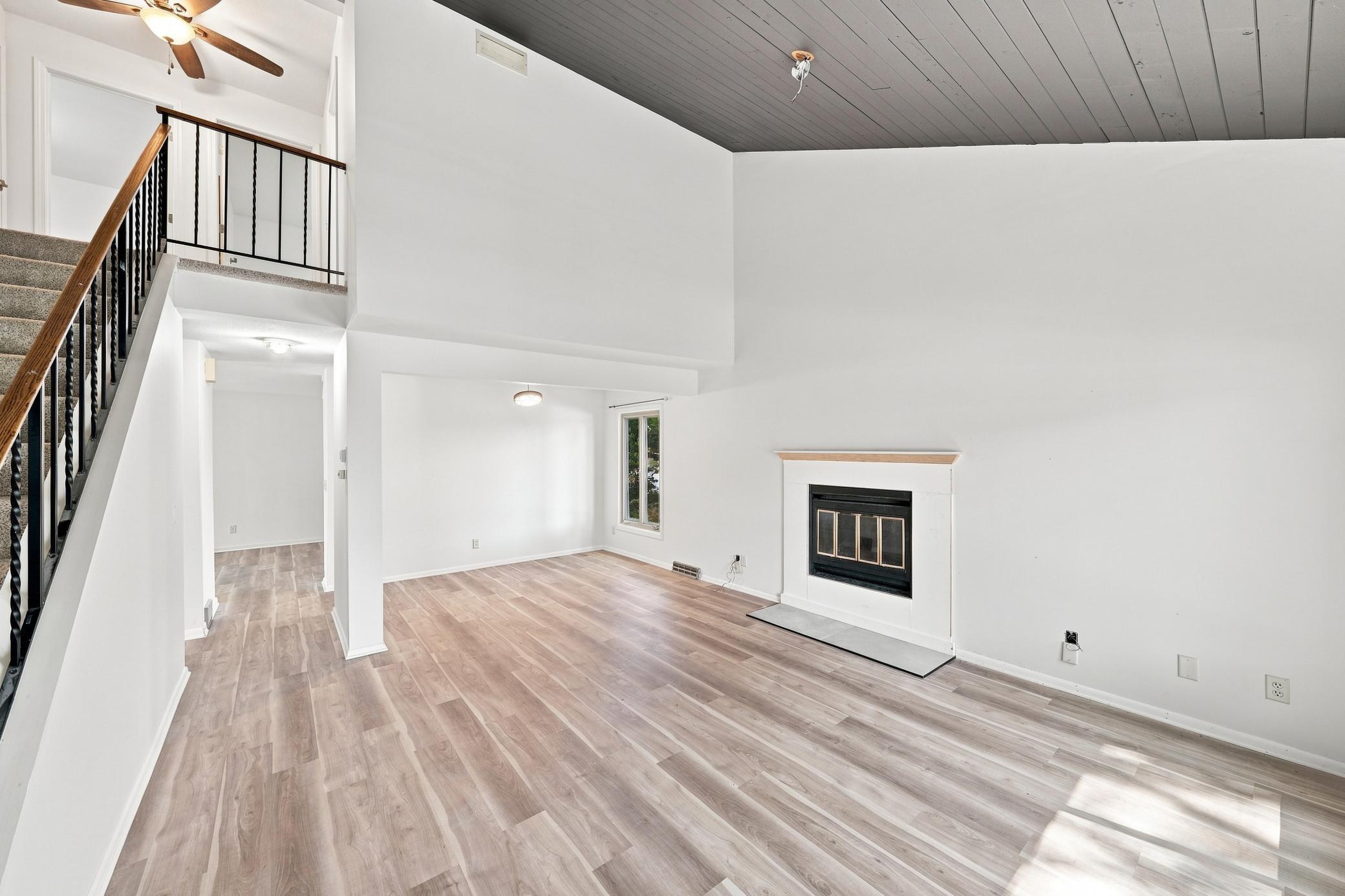 4th image of 8687 Ridgewind Rd, Eden Prairie, MN 55344 | MLS# 7123645