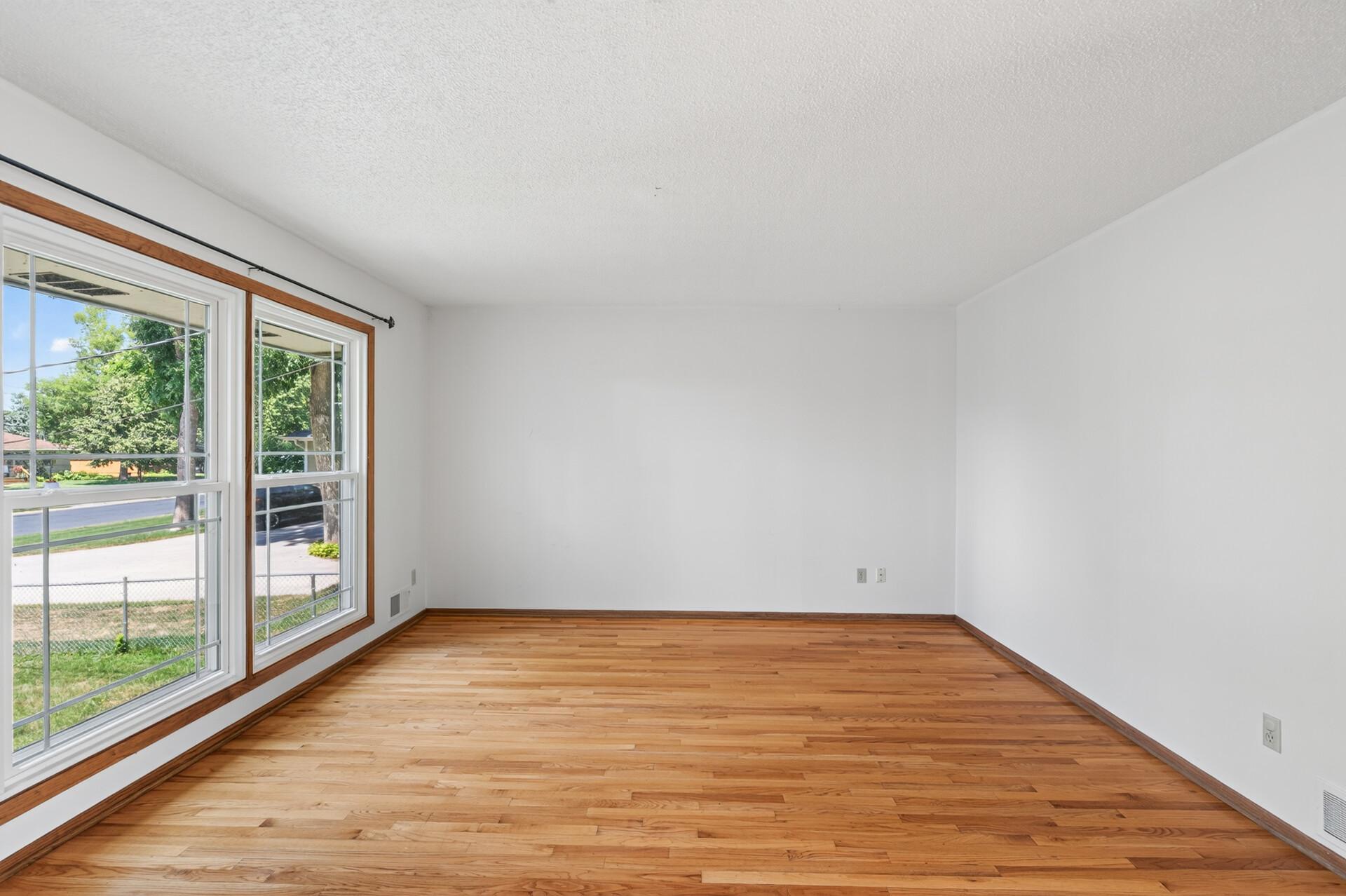 4th image of 7 Lakeview Terrace Blvd, Waconia, MN 55387 | MLS# 7123646
