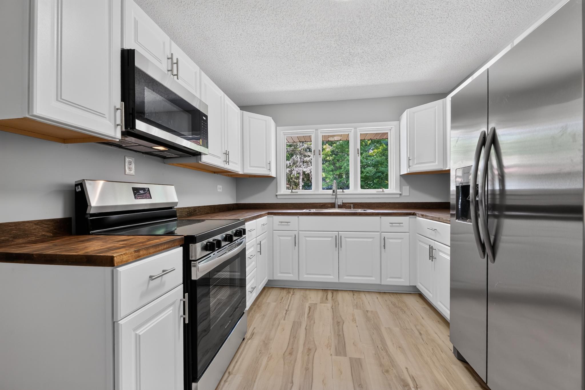 2nd image of 6096 Elm St, North Branch, MN 55056 | MLS# 7123658