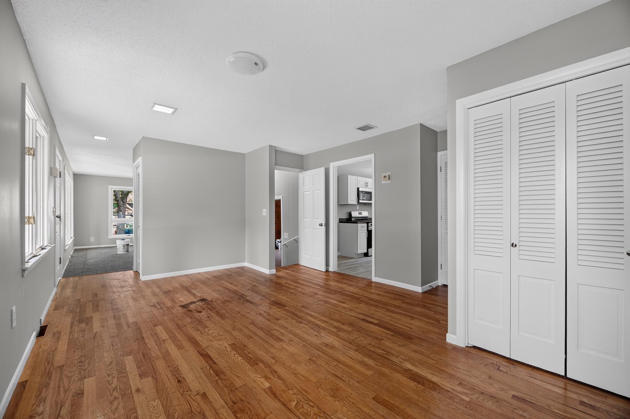 5th image of 6096 Elm St, North Branch, MN 55056 | MLS# 7123658