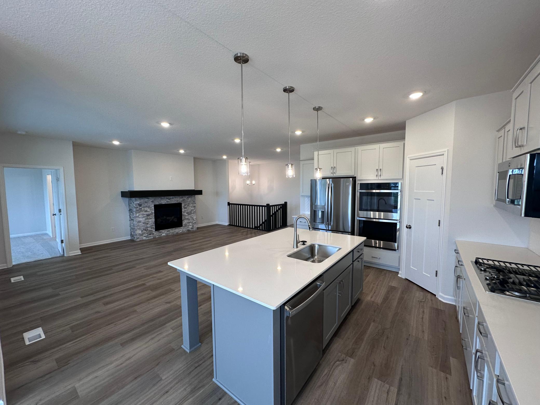 2nd image of 20125 Glanville Wy, Lakeville, MN 55044 | MLS# 7123707