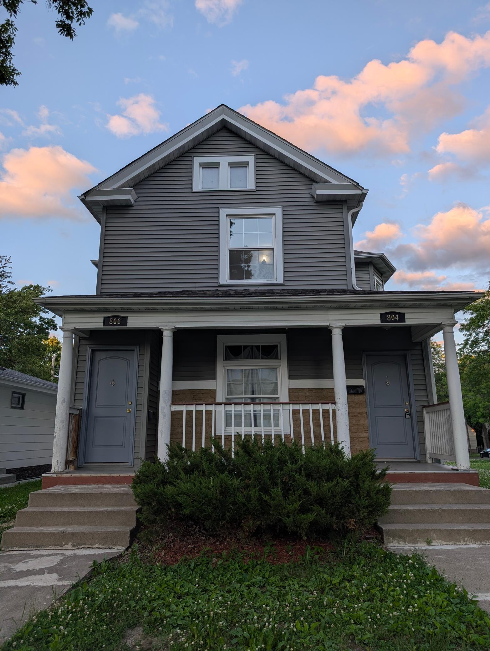 1st image of 804 Oliver Ave N, Minneapolis, MN 55411 | MLS# 7123726