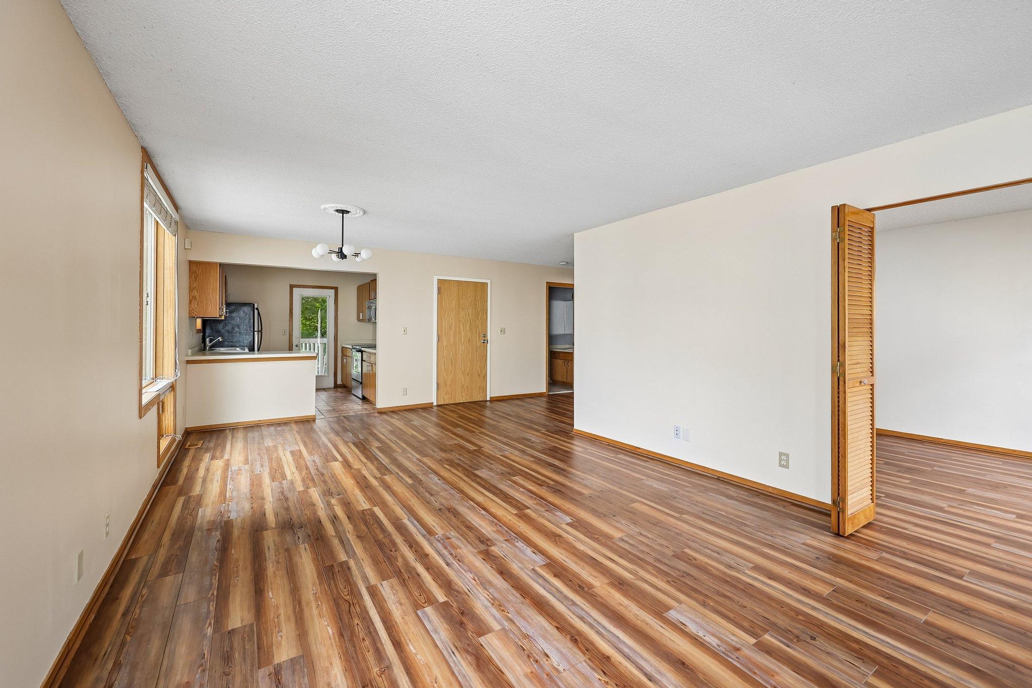 3rd image of 3058 Lake Shore Dr #A, Minneapolis, MN 55416 | MLS# 7123732