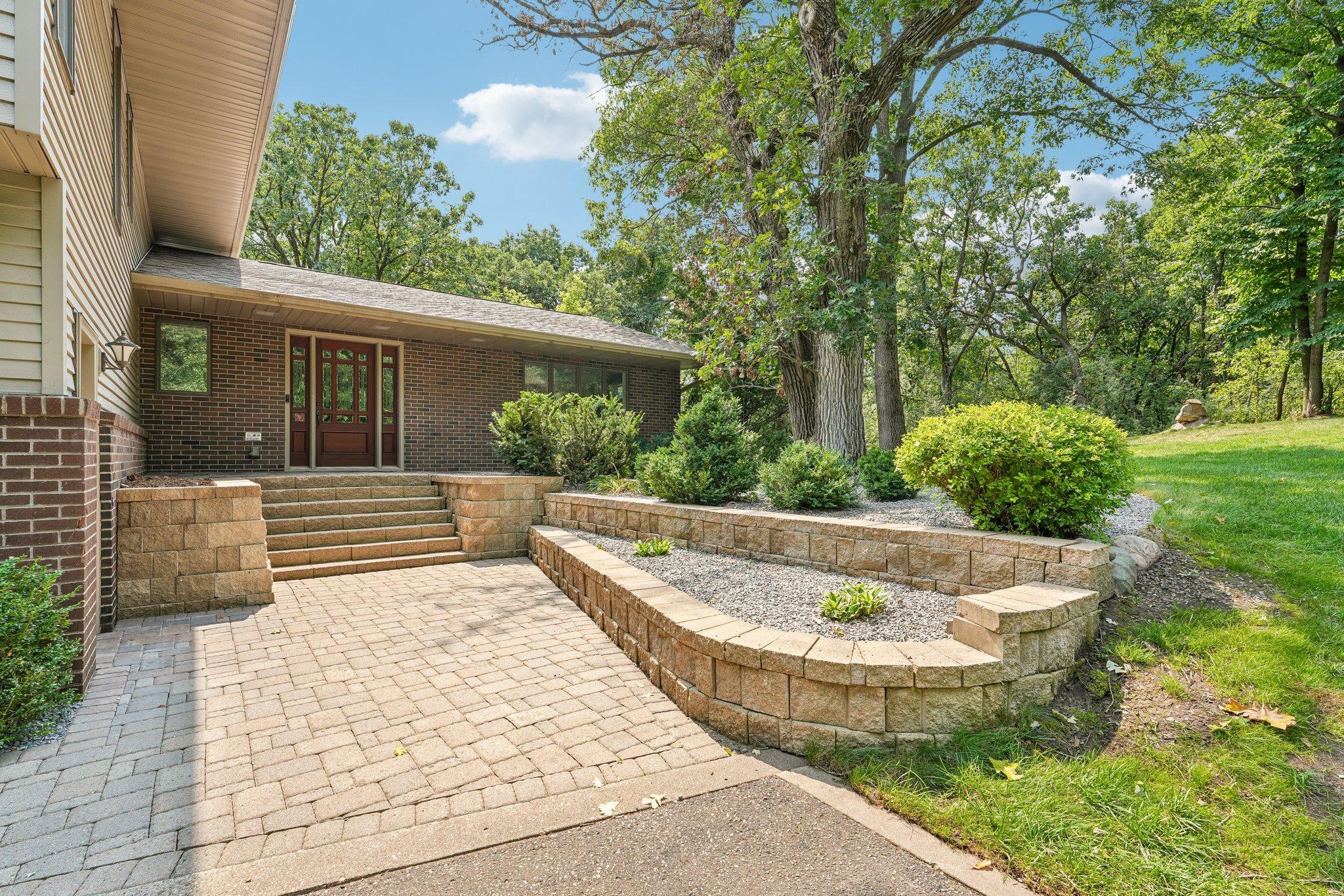 5th image of 1206 102Nd St W, Inver Grove Heights, MN 55077 | MLS# 7123737