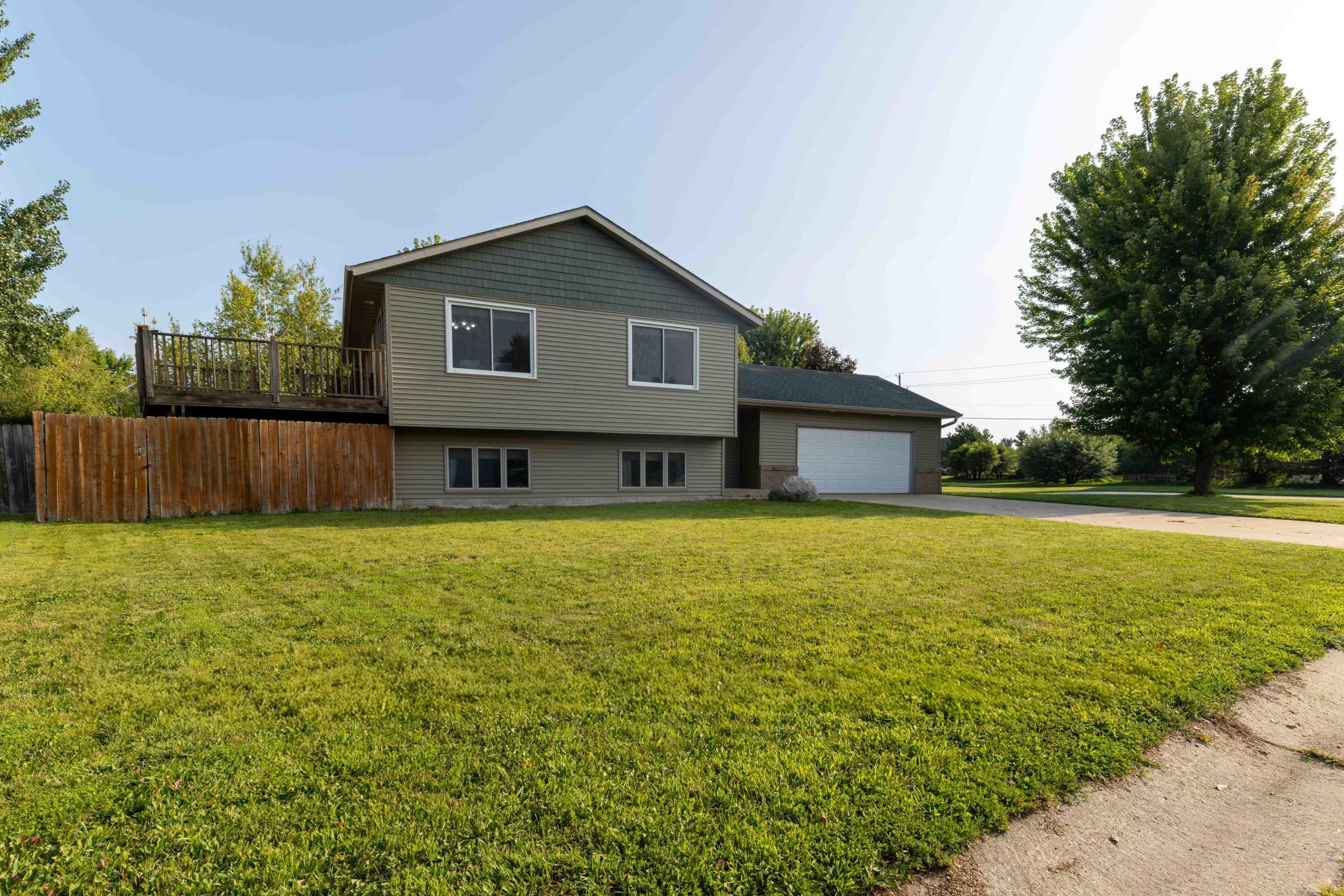 1st image of 112 Parkside St, Mankato, MN 56001 | MLS# 7123751