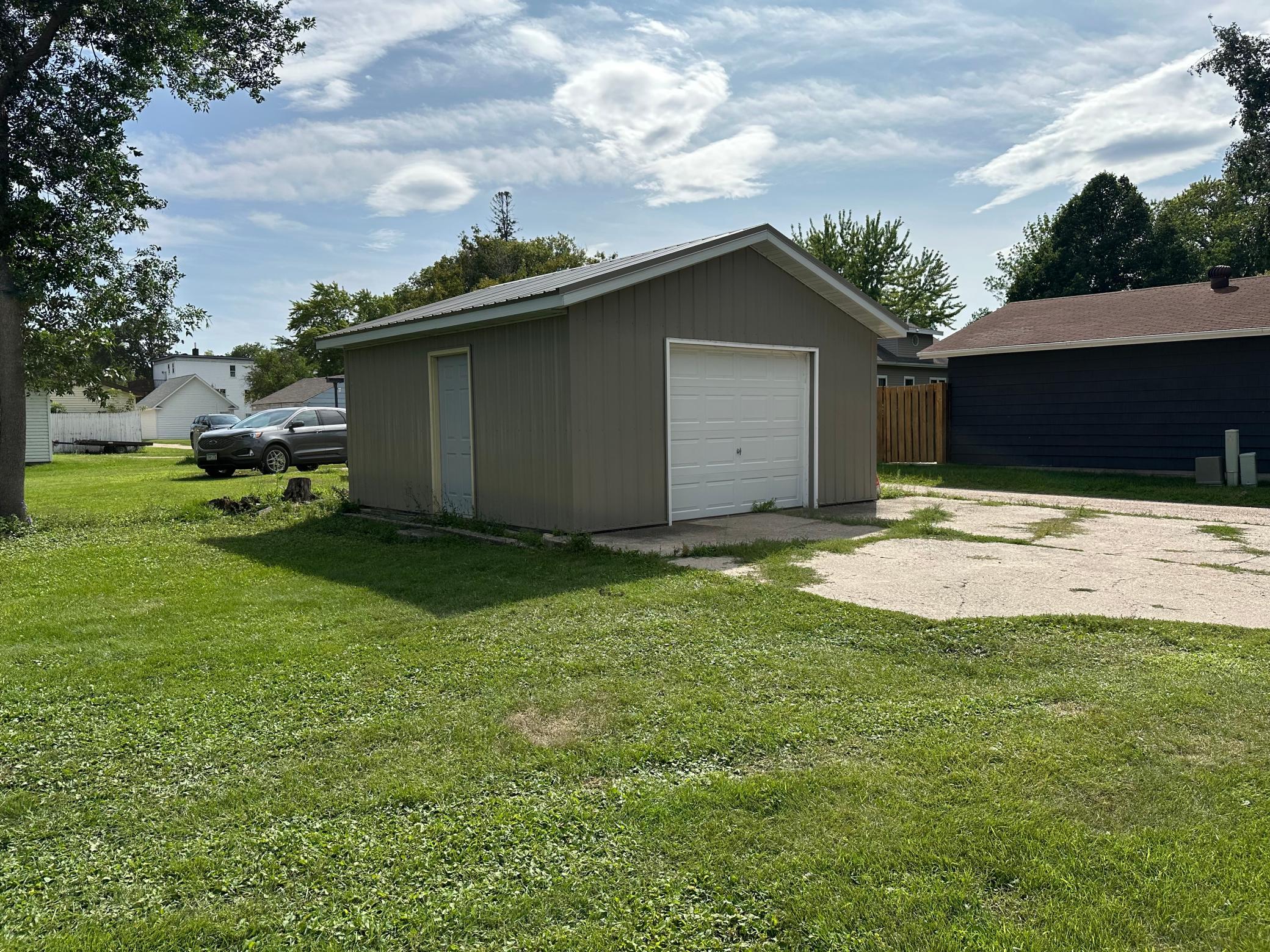 4th image of 623 Horace Ave N, Thief River Falls, MN 56701 | MLS# 7123798