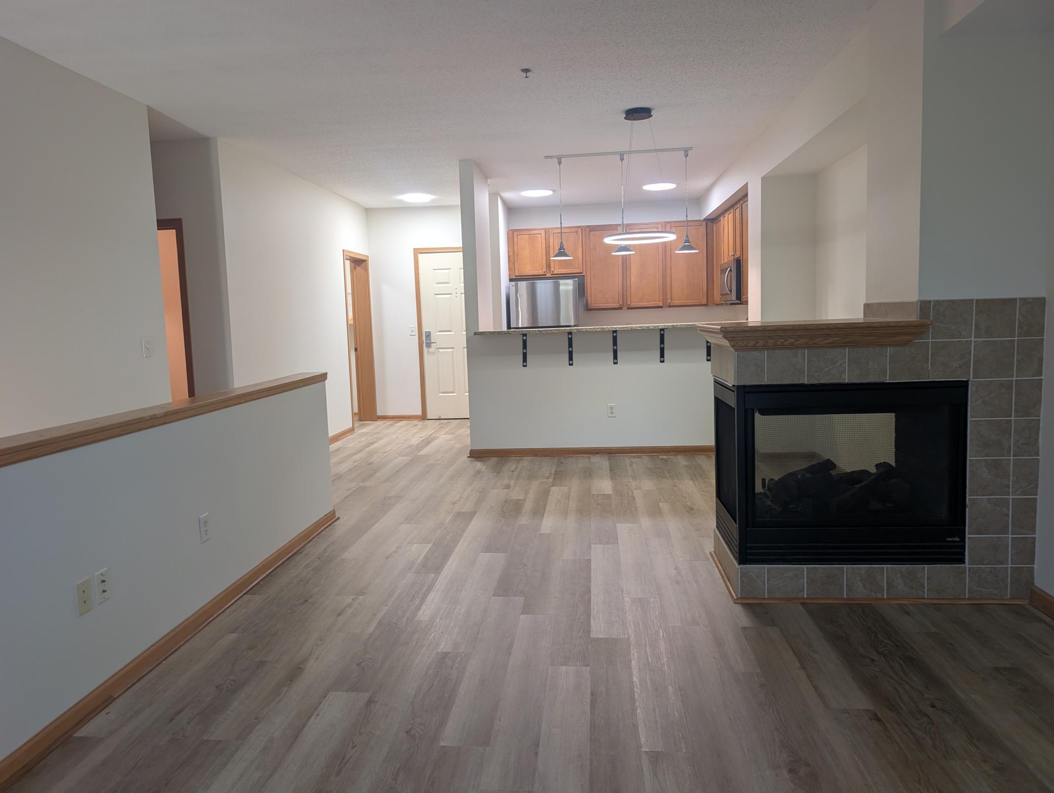 3rd image of 150 E Burnsville Pkwy #303, Burnsville, MN 55337 | MLS# 7123836