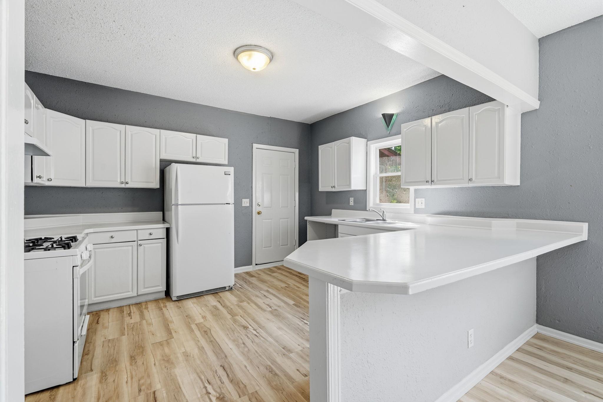 3rd image of 726 Morgan Ave N, Minneapolis, MN 55411 | MLS# 7123850
