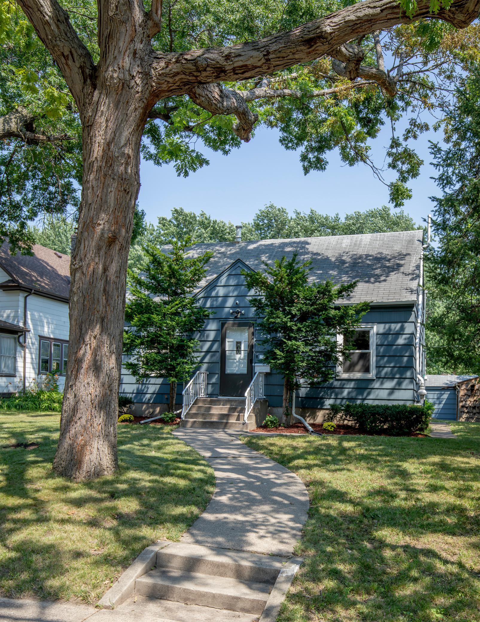 2nd image of 3620 Sheridan Ave N, Minneapolis, MN 55412 | MLS# 7123908