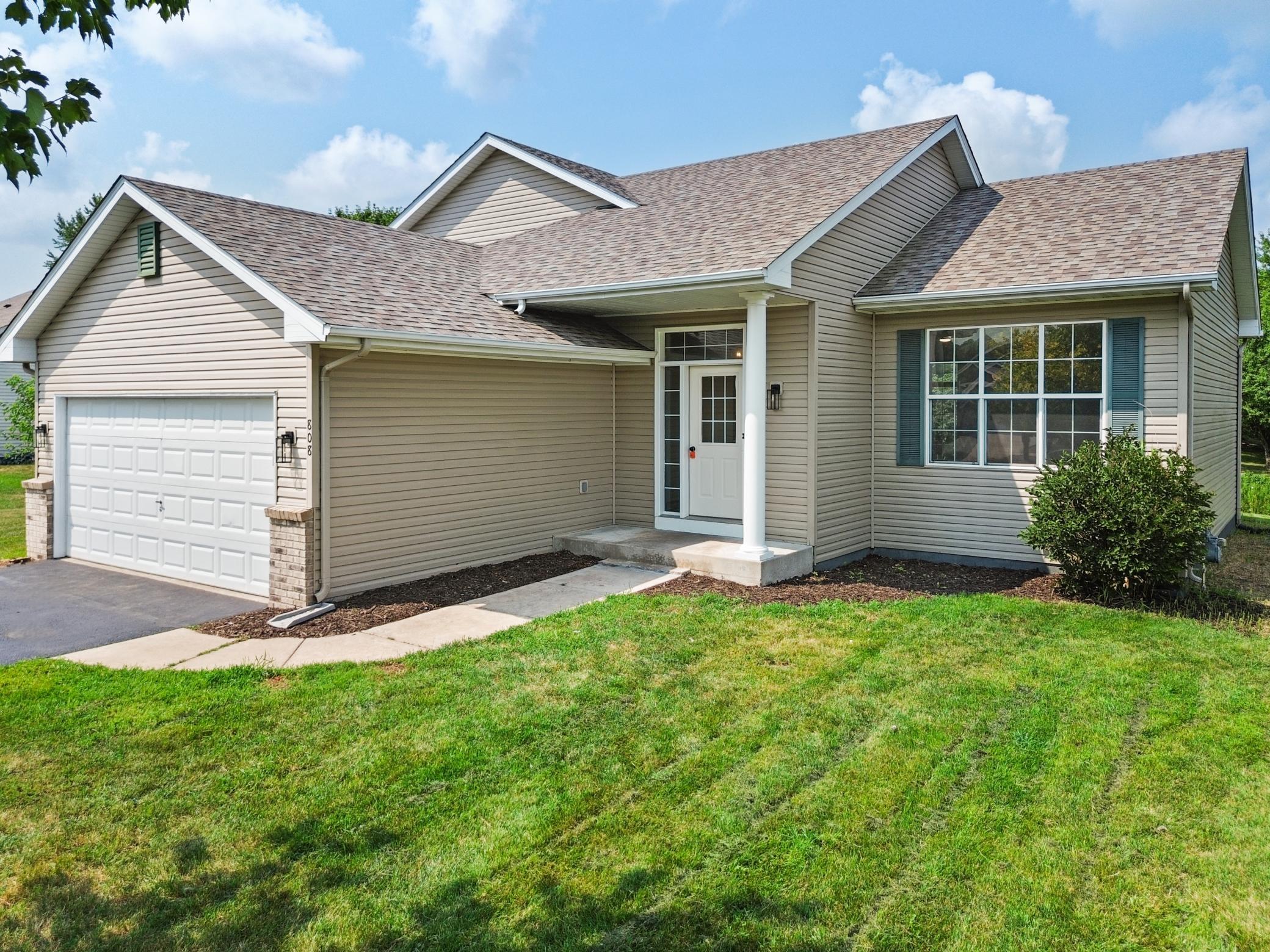 1st image of 808 Lindsey Ln, Belle Plaine, MN 56011 | MLS# 7123911