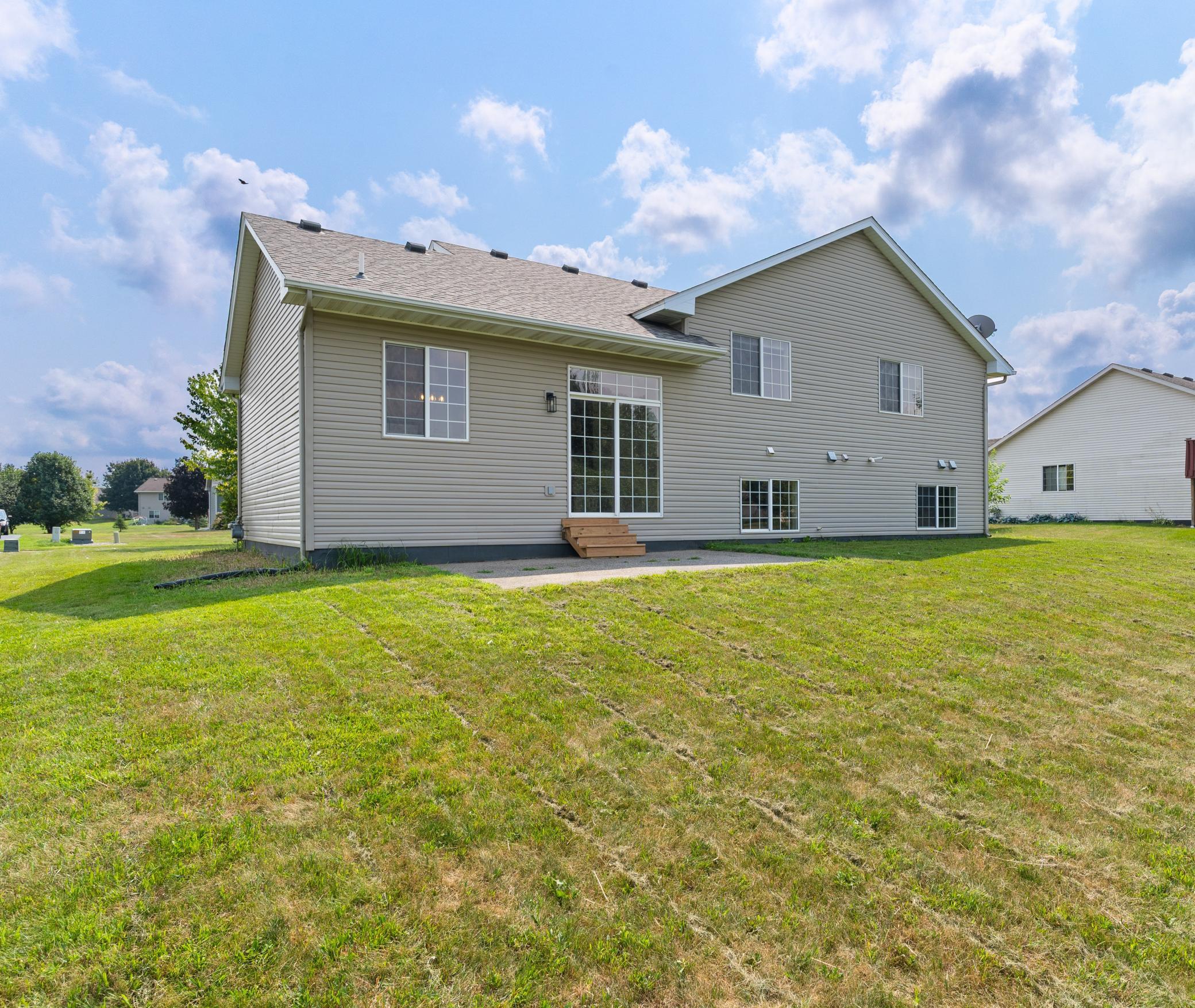 4th image of 808 Lindsey Ln, Belle Plaine, MN 56011 | MLS# 7123911