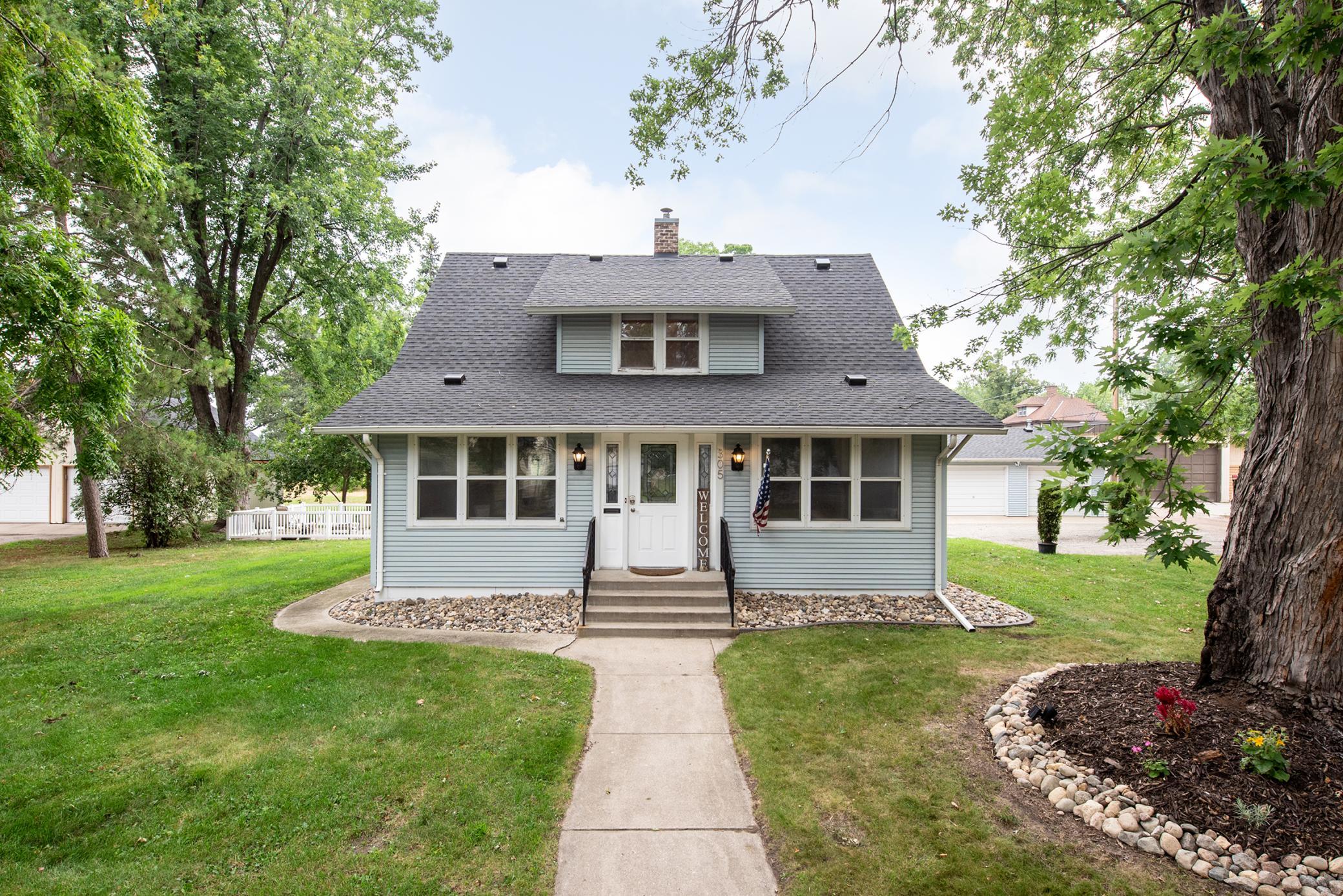 1st image of 305 8th Ave E, Alexandria, MN 56308 | MLS# 7123916