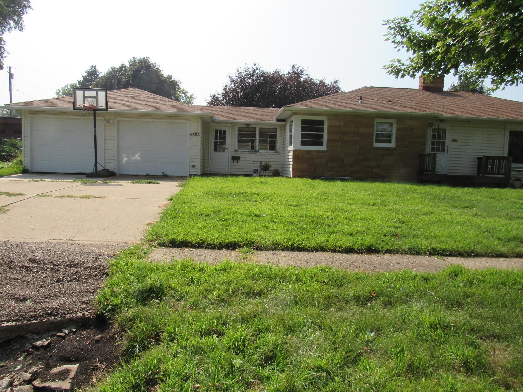 3rd image of 406 S Linton St, Blue Earth, MN 56013 | MLS# 7123929