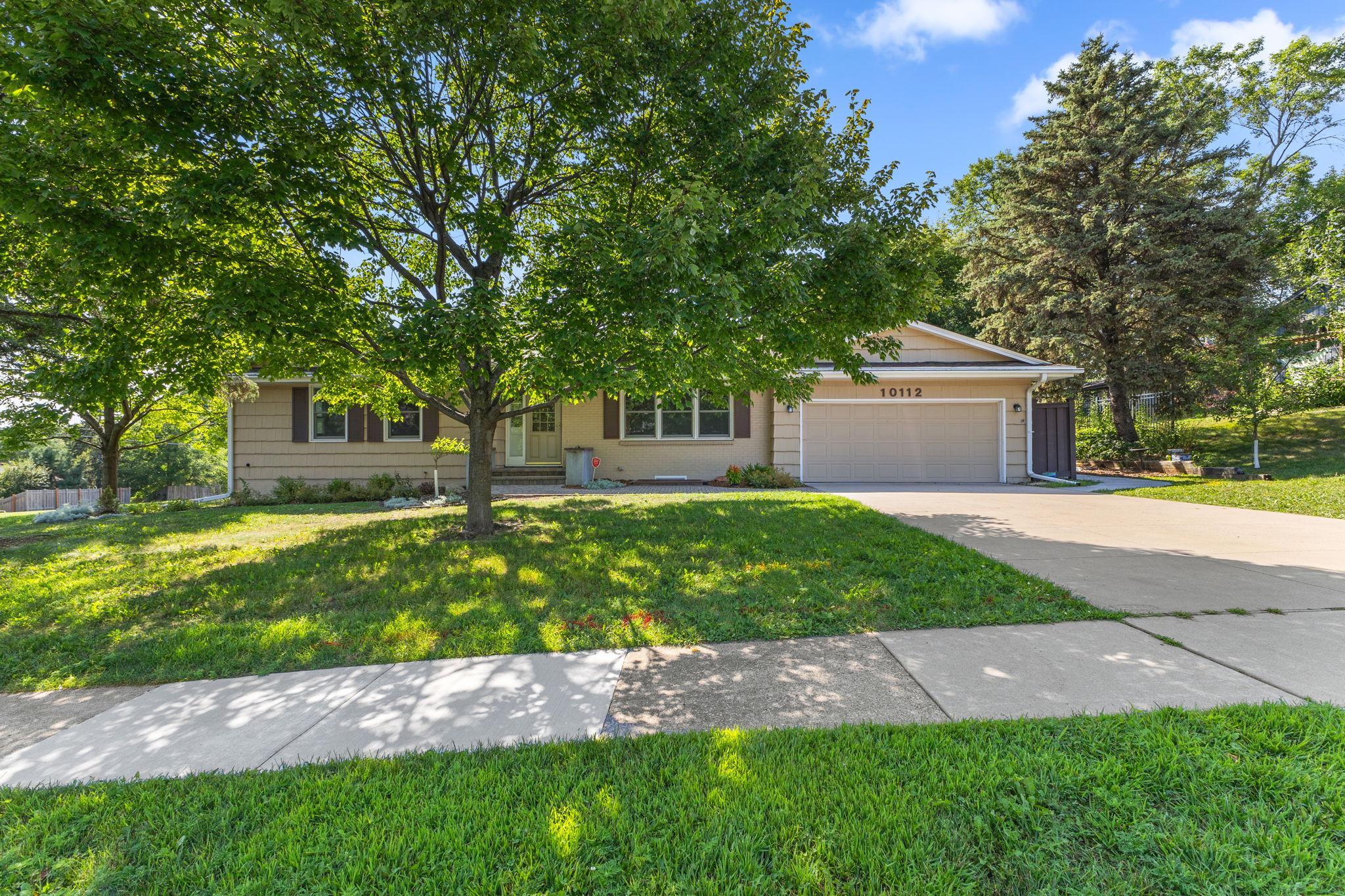 1st image of 10112 Nord Ave S, Minneapolis, MN 55437 | MLS# 7123933