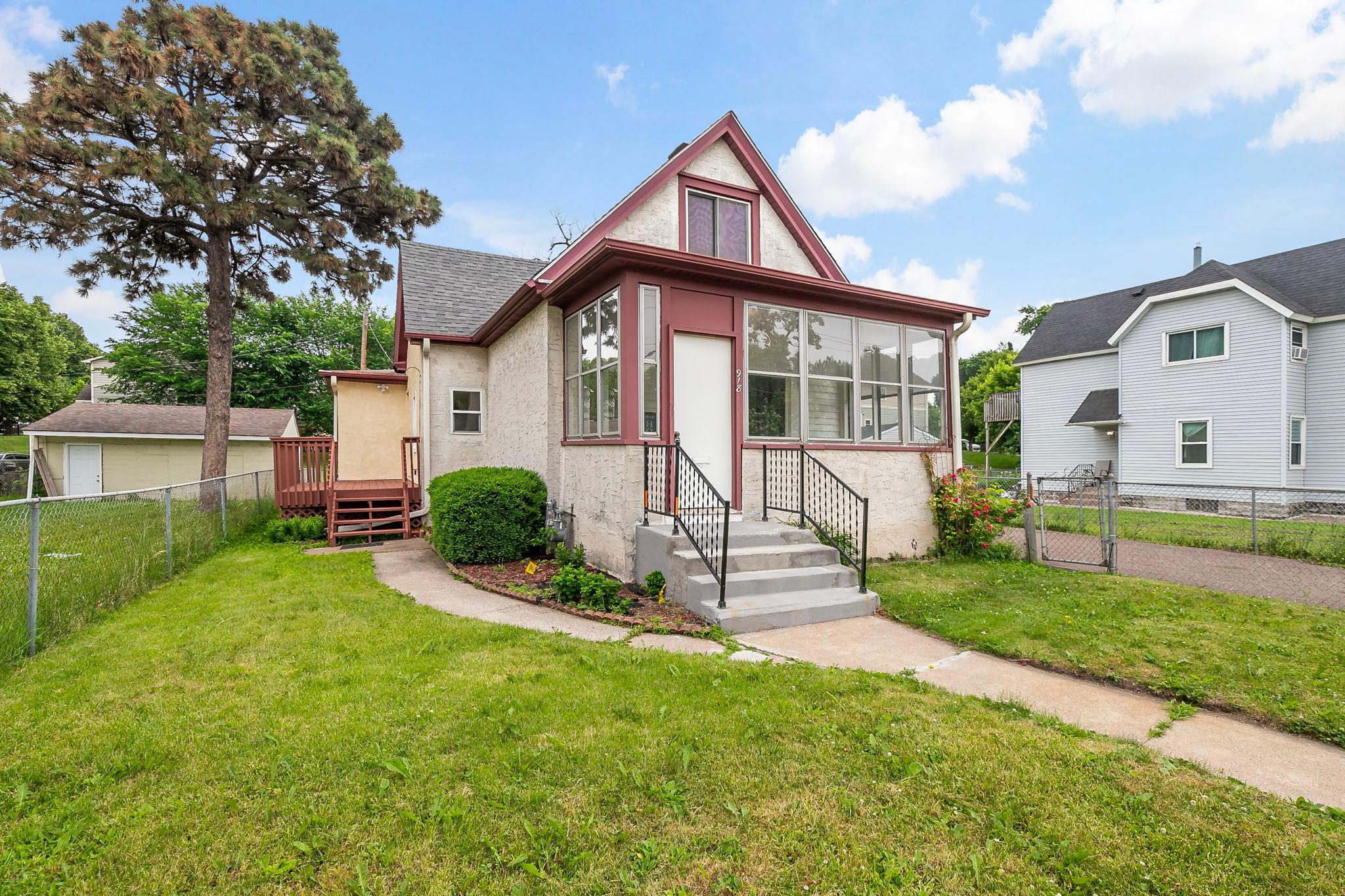 1st image of 918 Edgerton St, Saint Paul, MN 55130 | MLS# 7123961