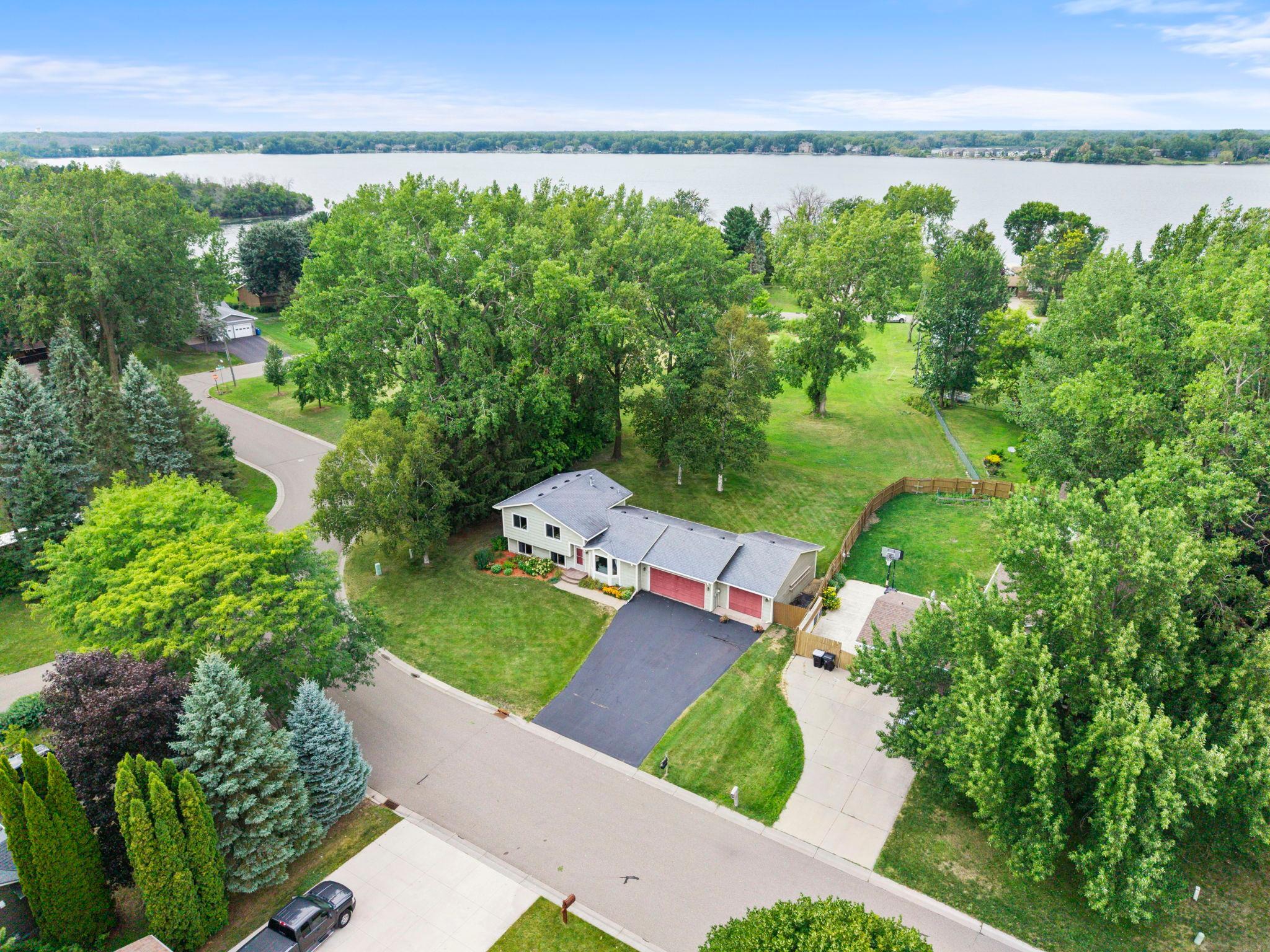 1st image of 1555 Lamotte Cir, Hugo, MN 55038 | MLS# 7124037
