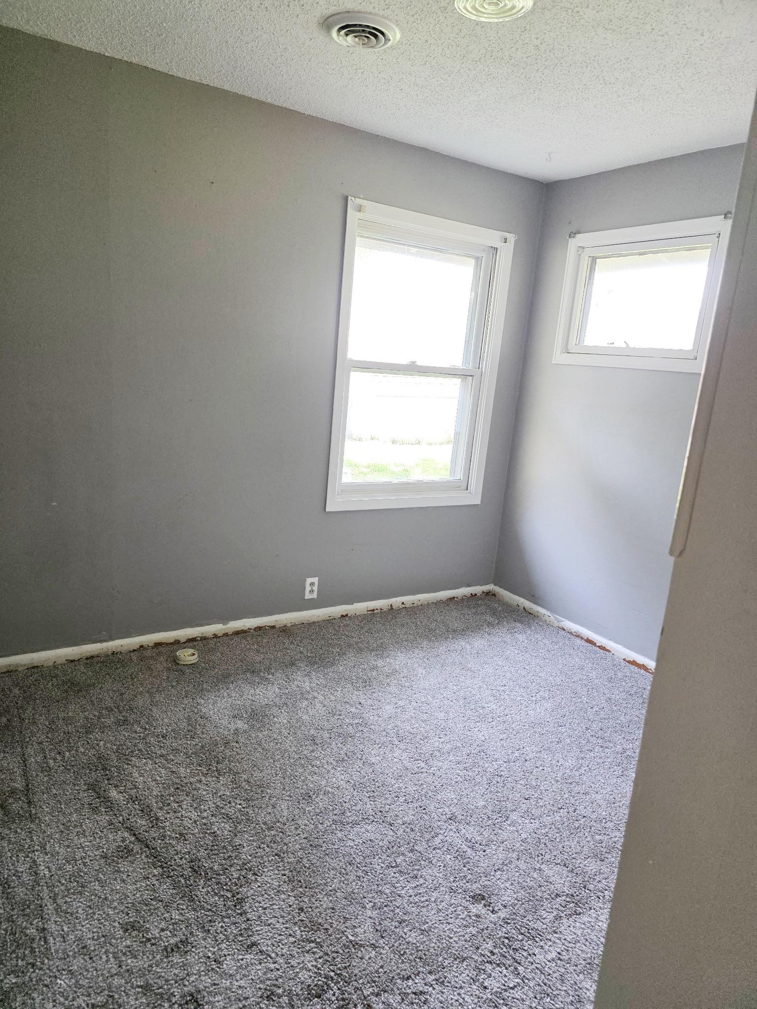 5th image of 704 Dover St, Worthington, MN 56187 | MLS# 7124060