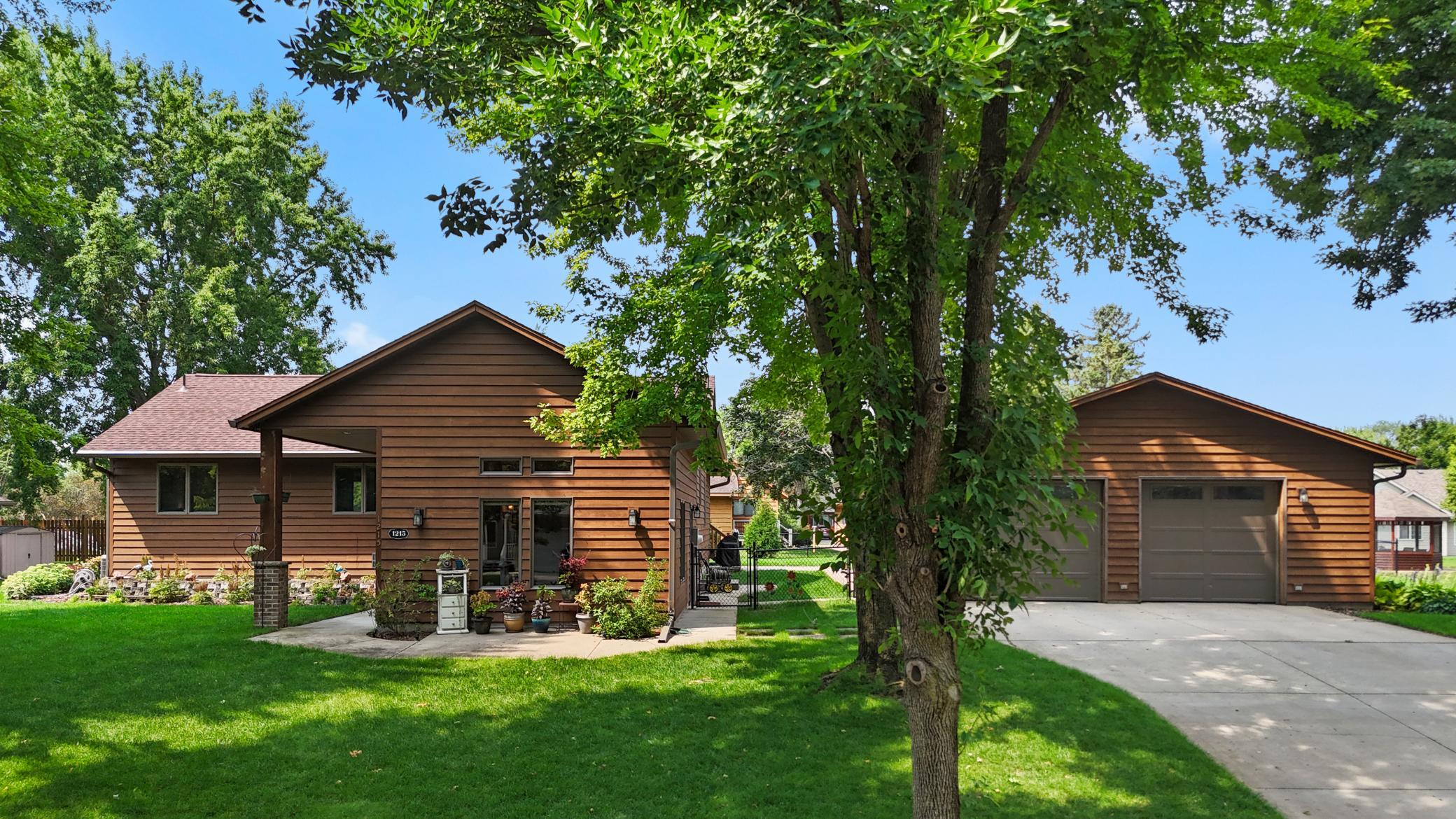 2nd image of 1215 35th Ave N, Saint Cloud, MN 56303 | MLS# 7124132