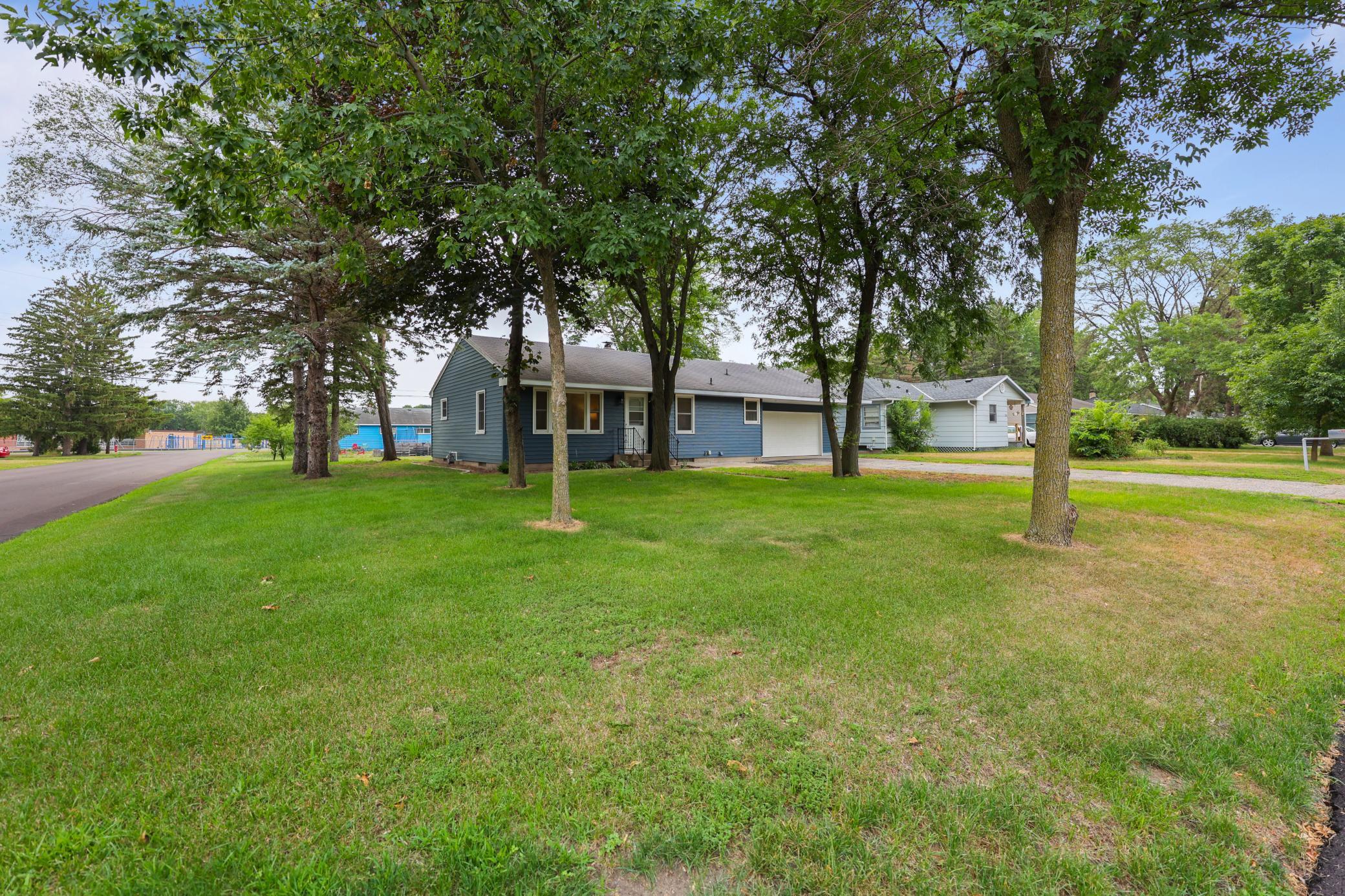 2nd image of 1702 14th Ave S, Saint Cloud, MN 56301 | MLS# 7124160