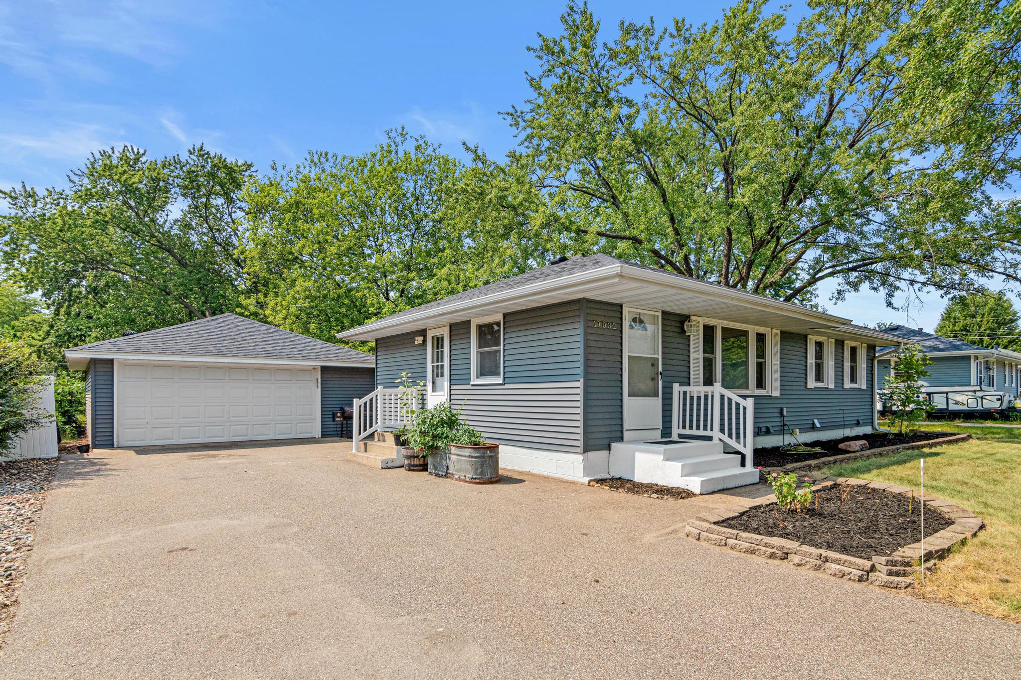 image of 11032 President Dr Ne, Minneapolis, MN 55434 | MLS# 7124168
