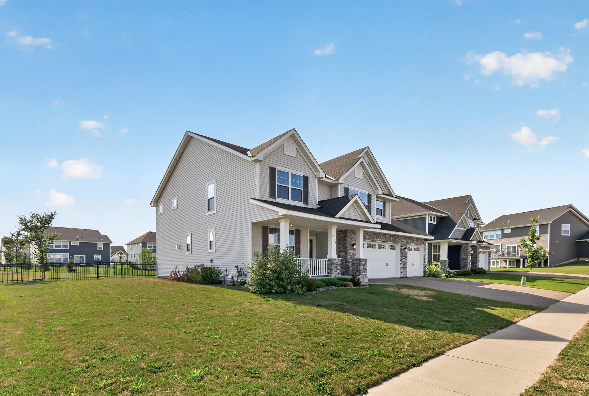 3rd image of 8384 Yearling Trl, Saint Paul, MN 55129 | MLS# 7124171